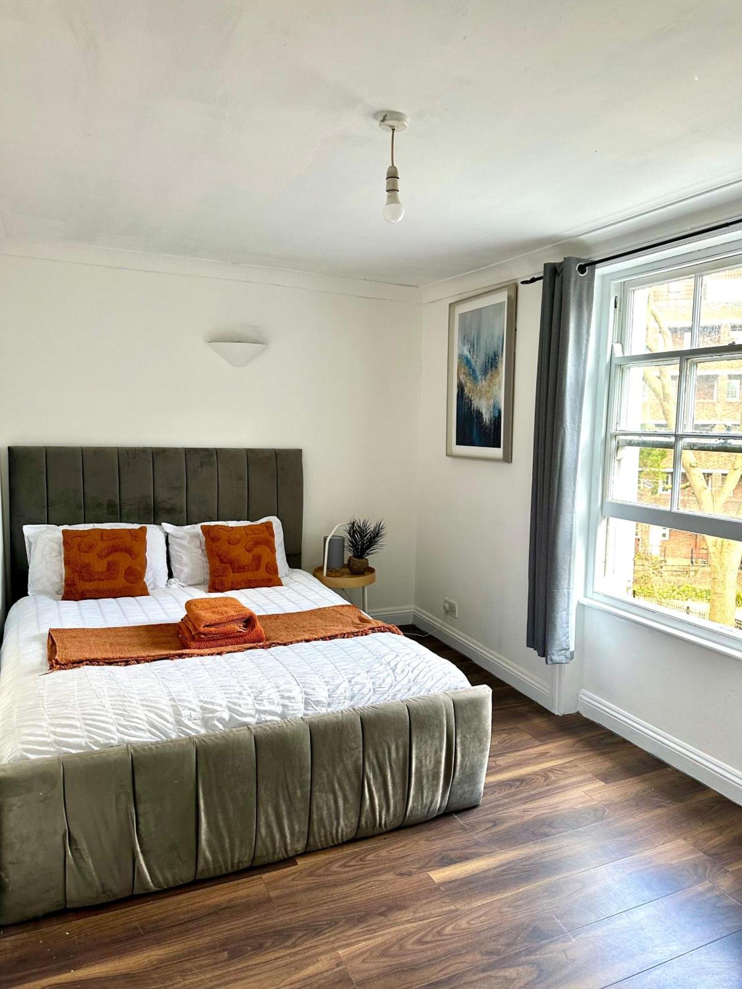 Stunning 4 Bedroom Flat In Kingscross, St Pancras! Apartment *
