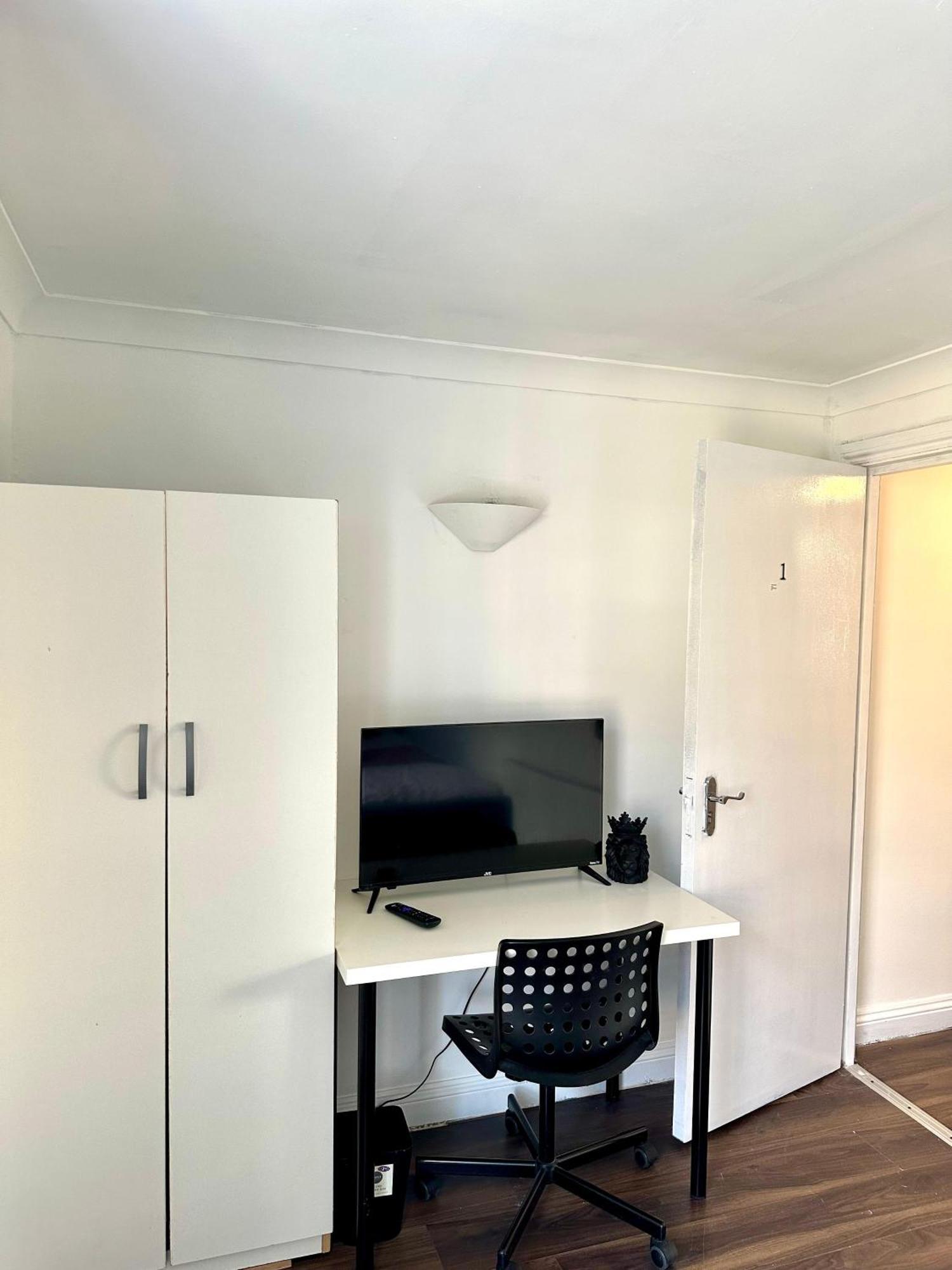 Stunning 4 Bedroom Flat In Kingscross, St Pancras! Apartment *