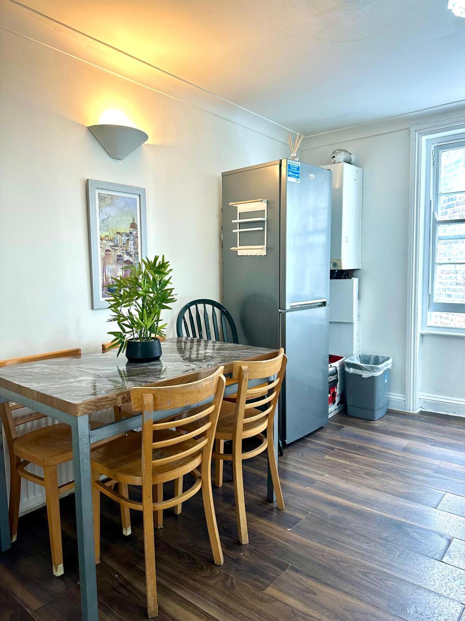 Stunning 4 Bedroom Flat In Kingscross, St Pancras! Apartment *