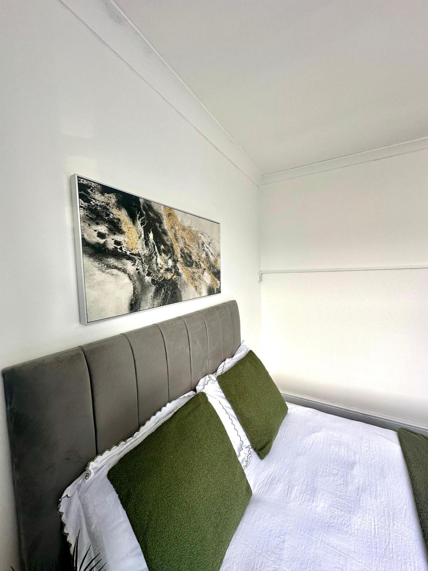Stunning 4 Bedroom Flat In Kingscross, St Pancras! Apartment *
