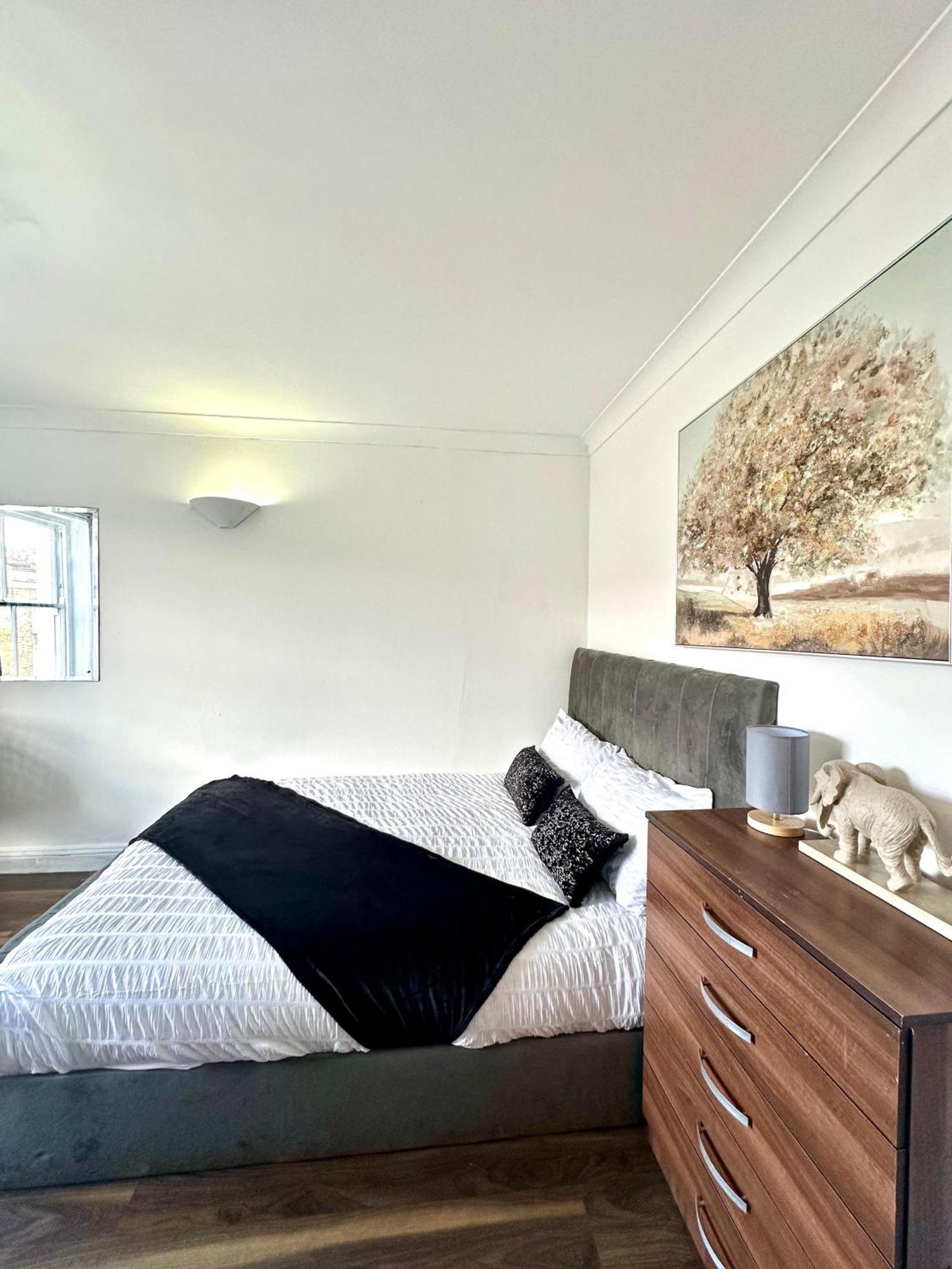 Stunning 4 Bedroom Flat In Kingscross, St Pancras! Apartment
