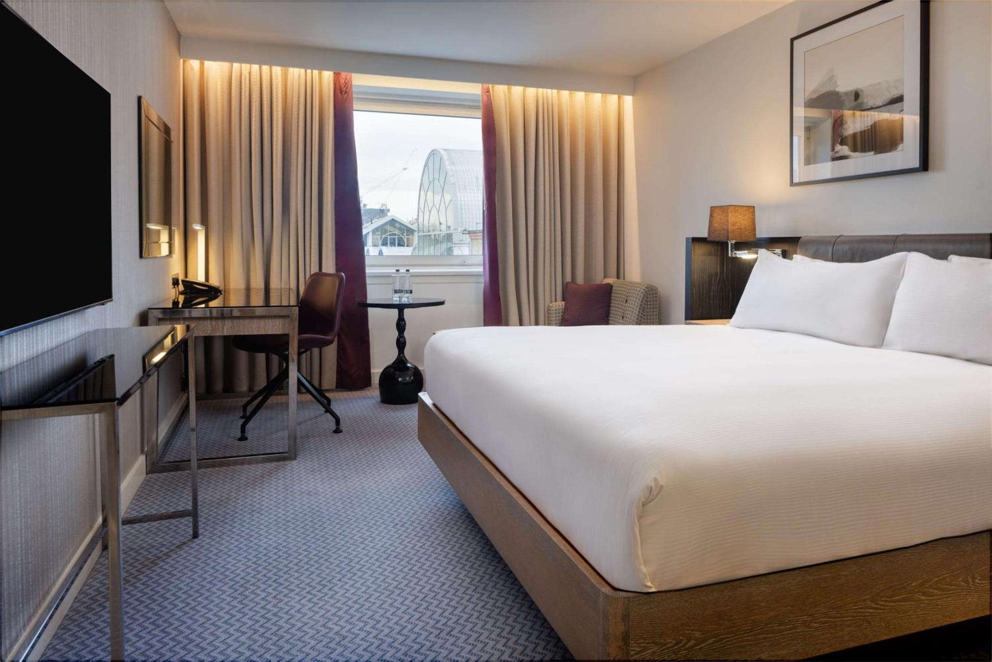 Hotel Hilton Angel Islington 4*