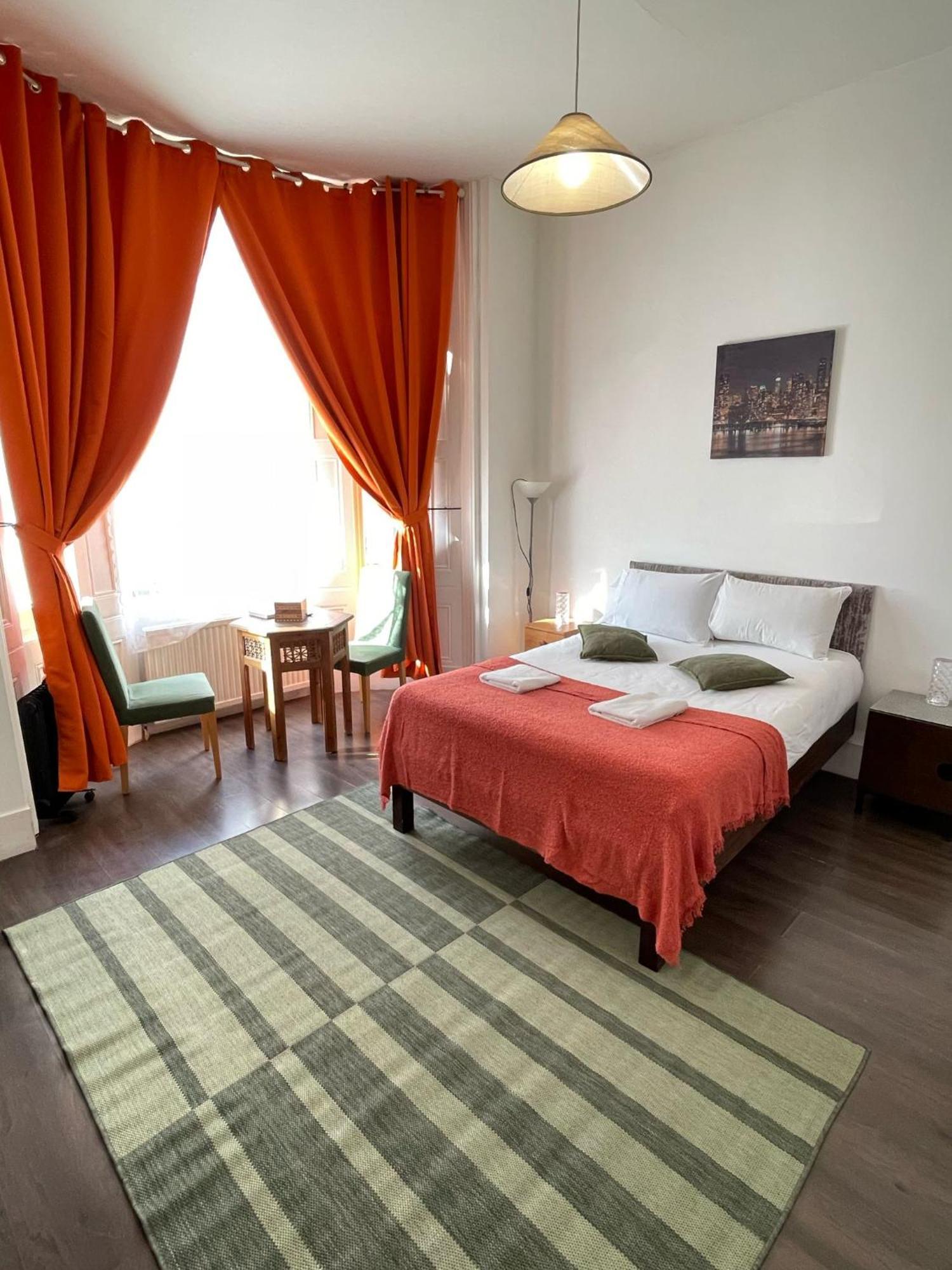 Cromwell Apartment London