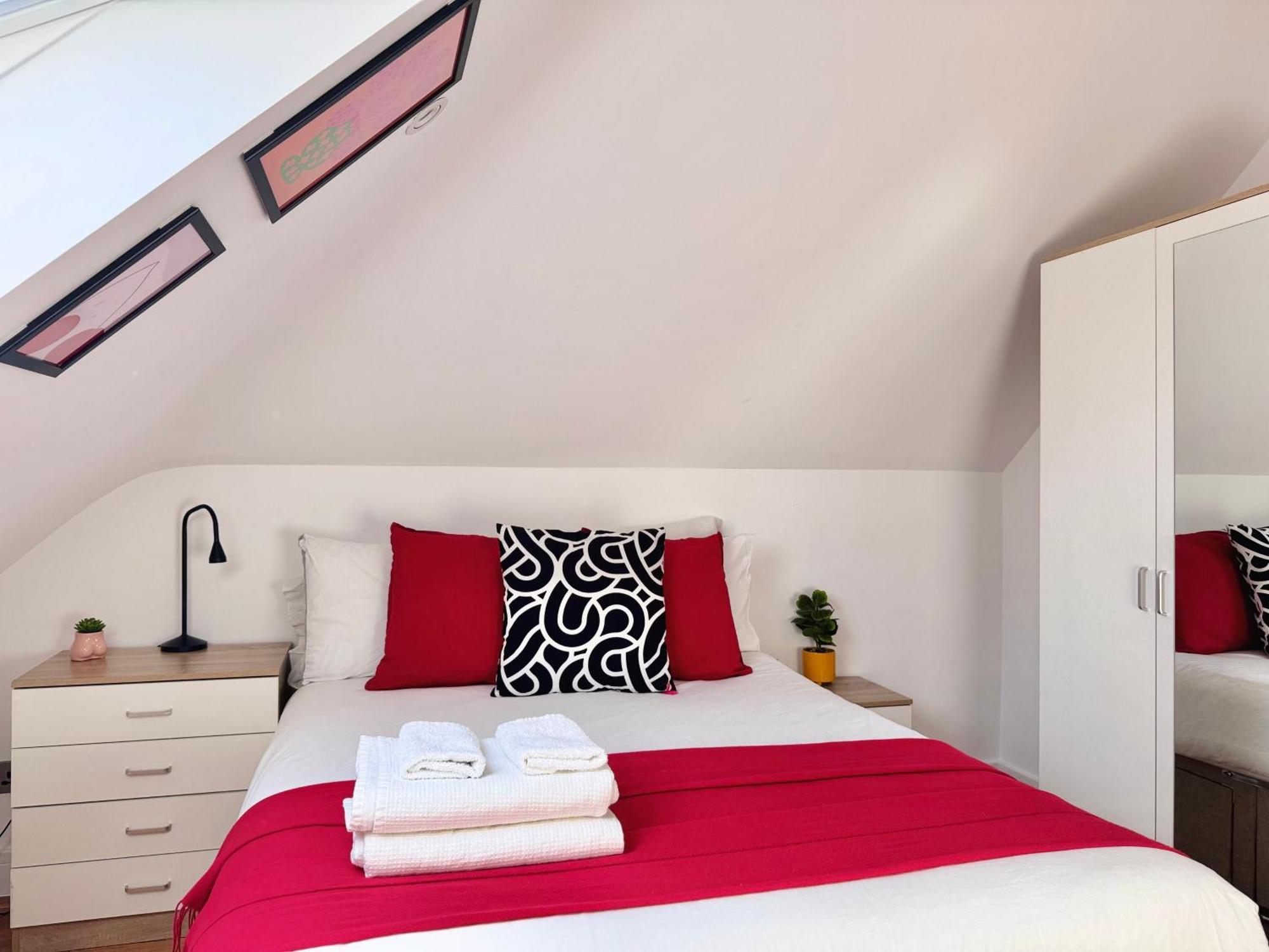 En-suites With Free Parking 30min To Gasthuis