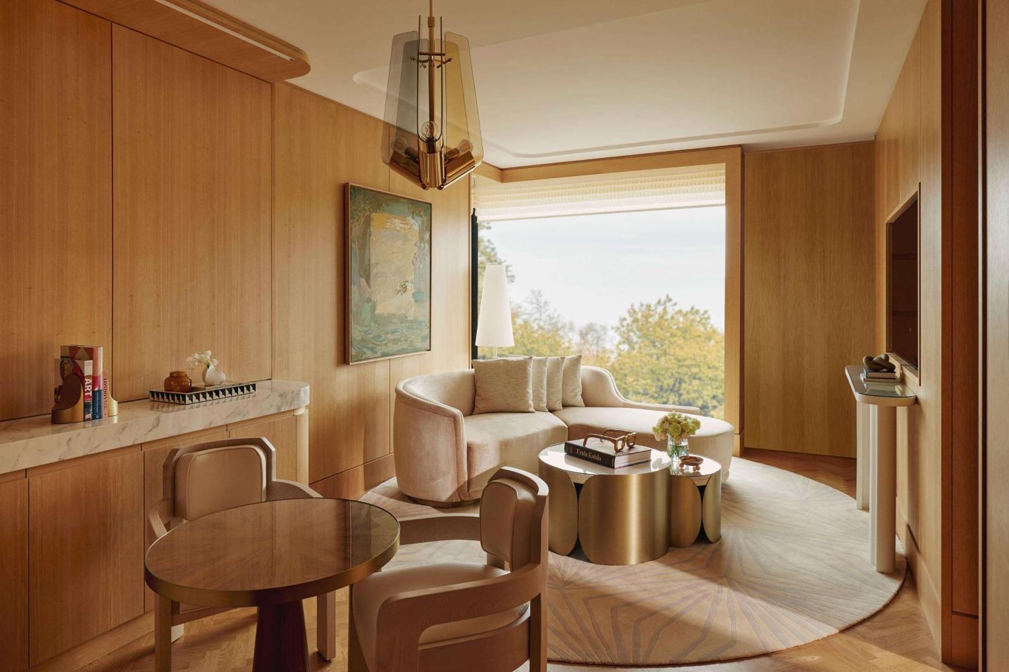 The Emory, Maybourne Collection Hotell