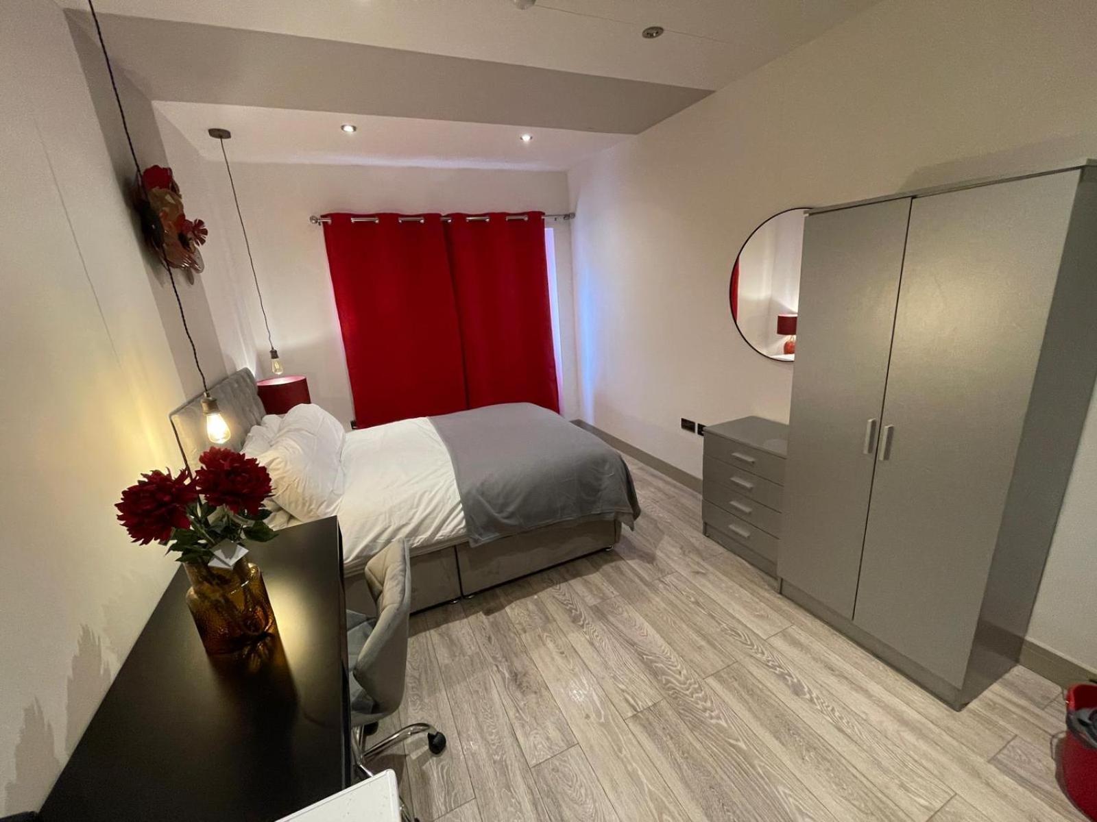 Letzi Private En-suite Near Wembley London