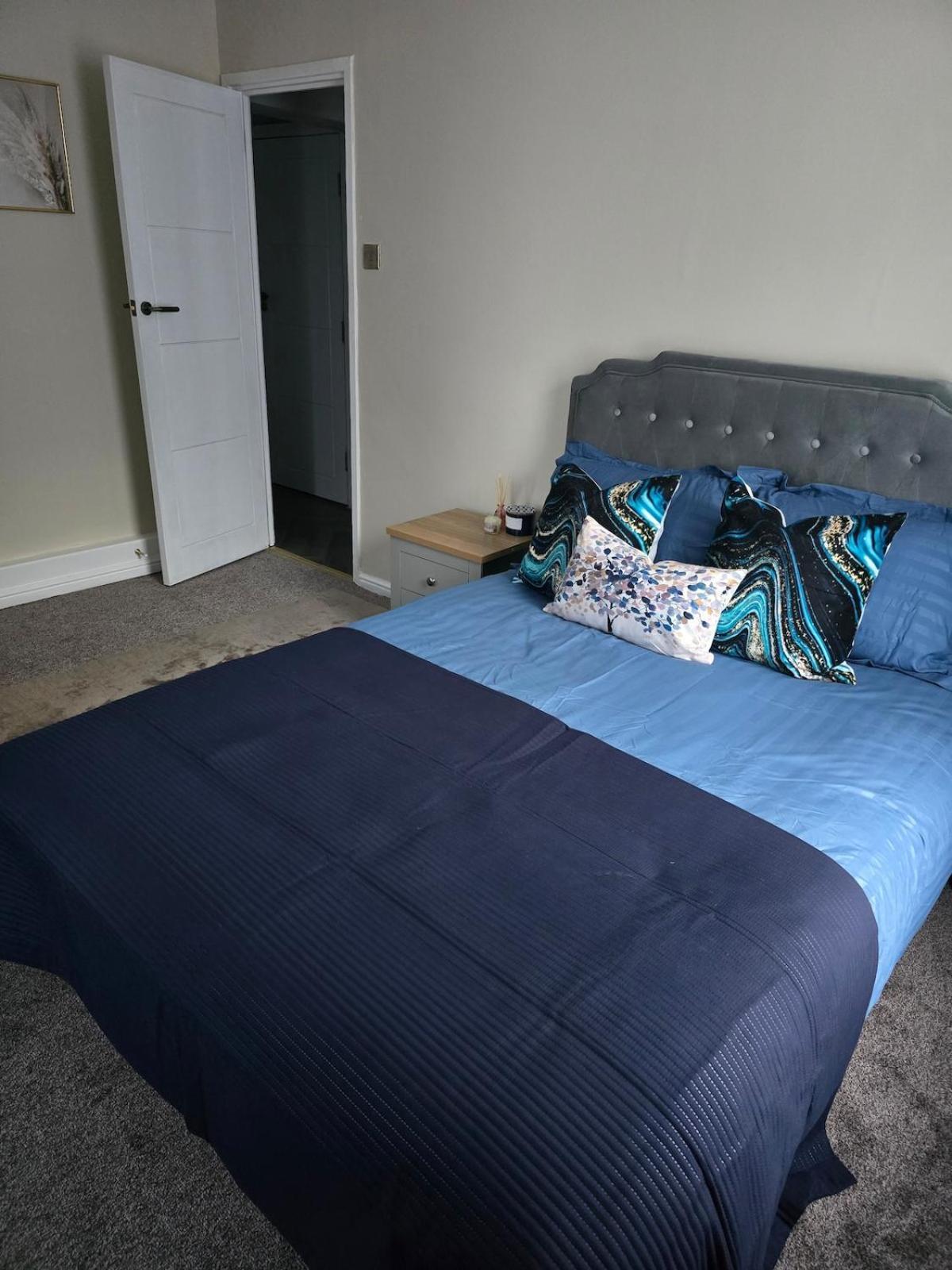 Contemporary & Spacious 1bd - Fireplace With Modern Comforts * Londen