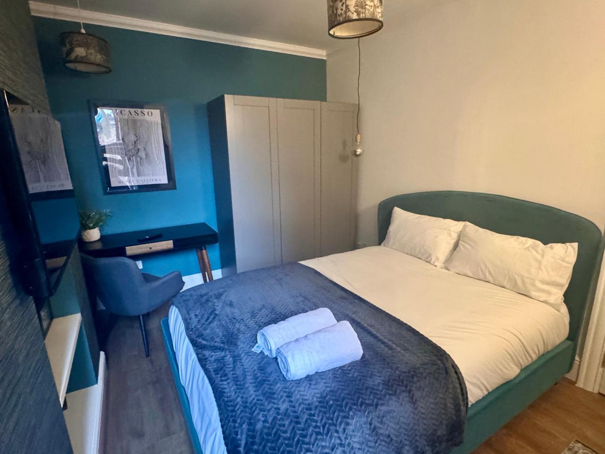 Apartment Crown Terrace London