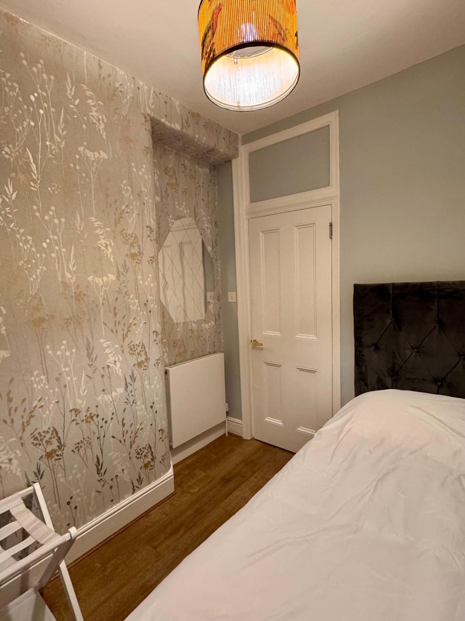 Crown Terrace Apartment *