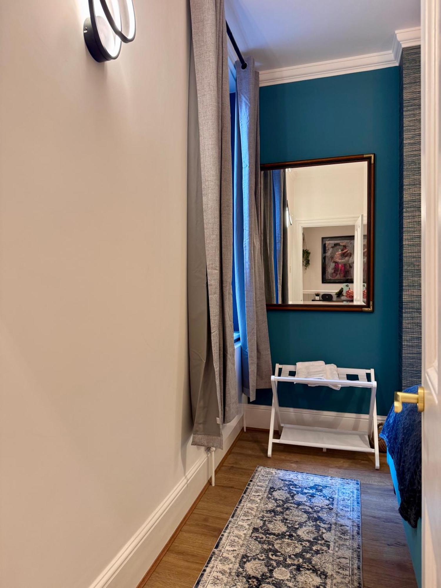 Crown Terrace Apartment