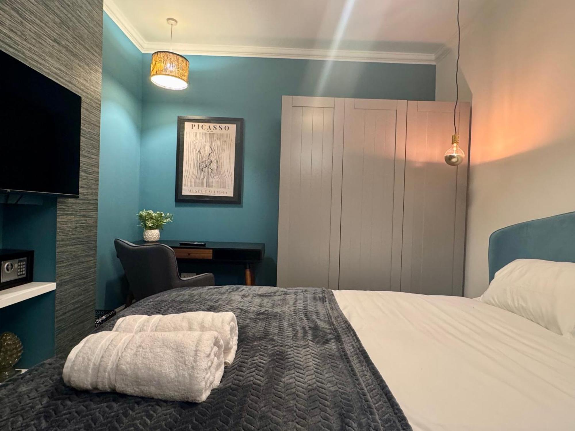 Crown Terrace Apartment