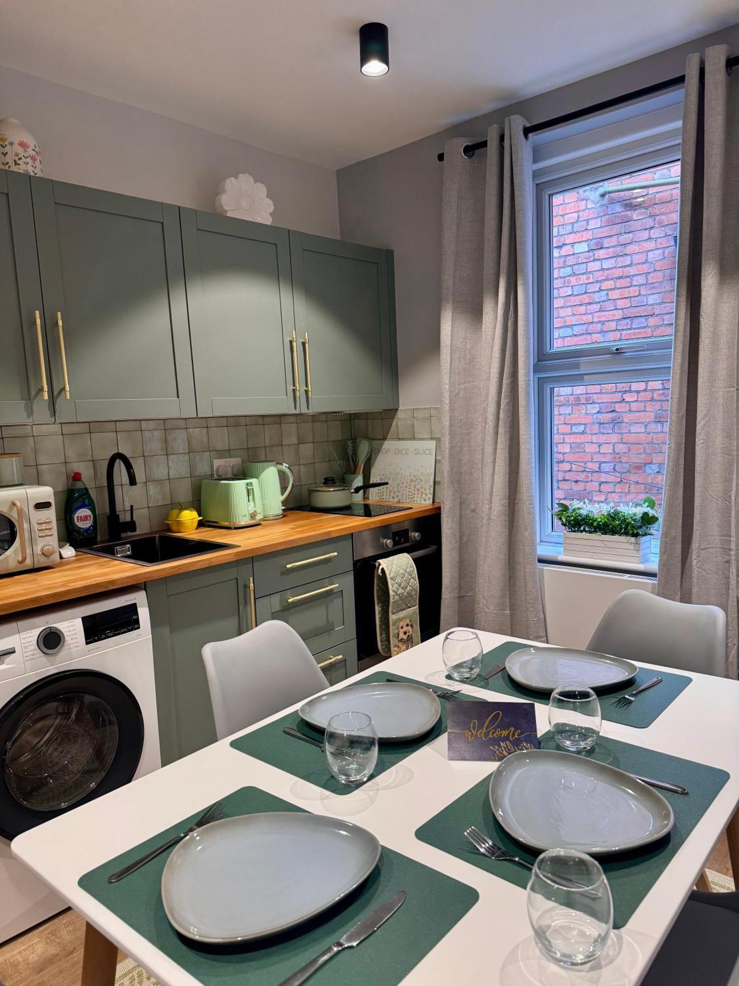 Crown Terrace Apartment *