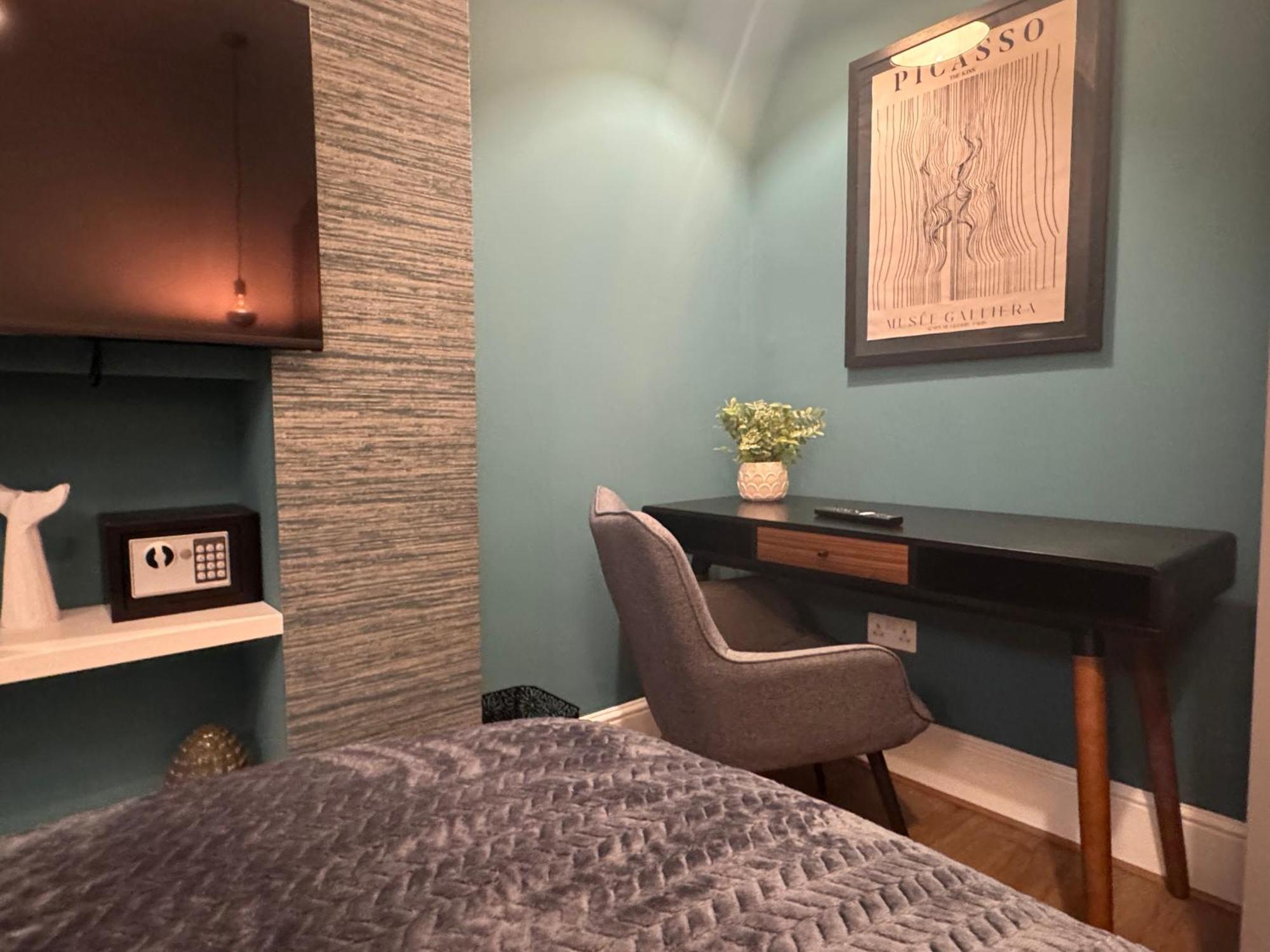 Crown Terrace Apartment *