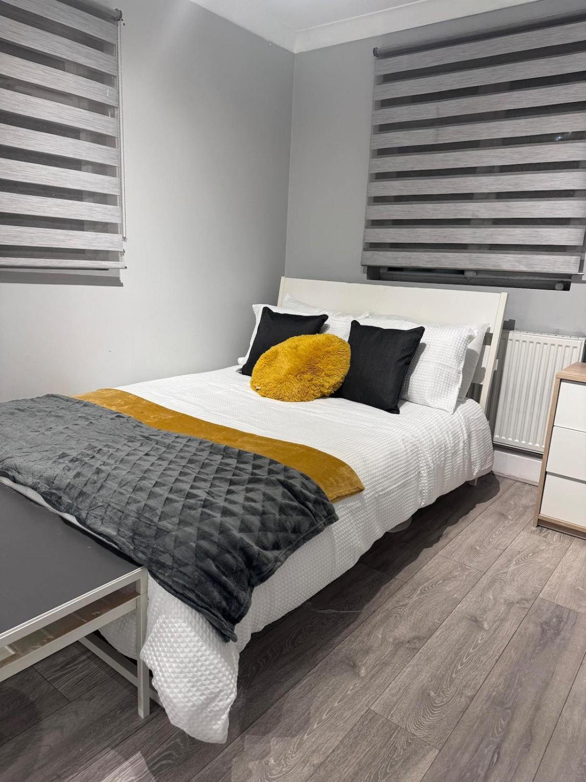 Stylish 2-bed Garden Flat, 5 Mins To Brixton
