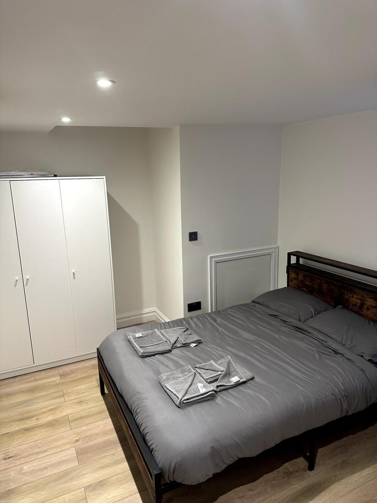 Modern 2-bed Flat In Euston Apartment *