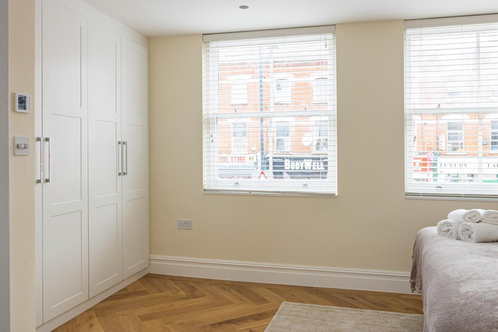 3-bdr Stunning Lux Parking * London