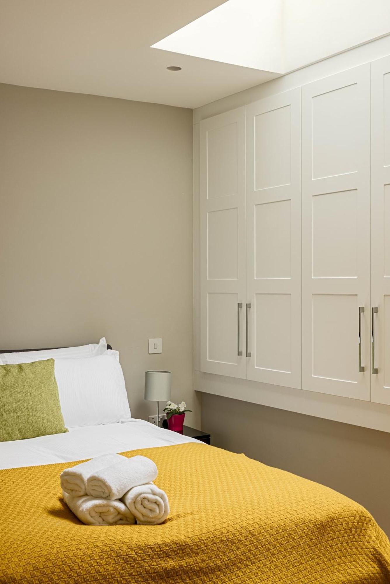 3-bdr Stunning Lux Parking * London