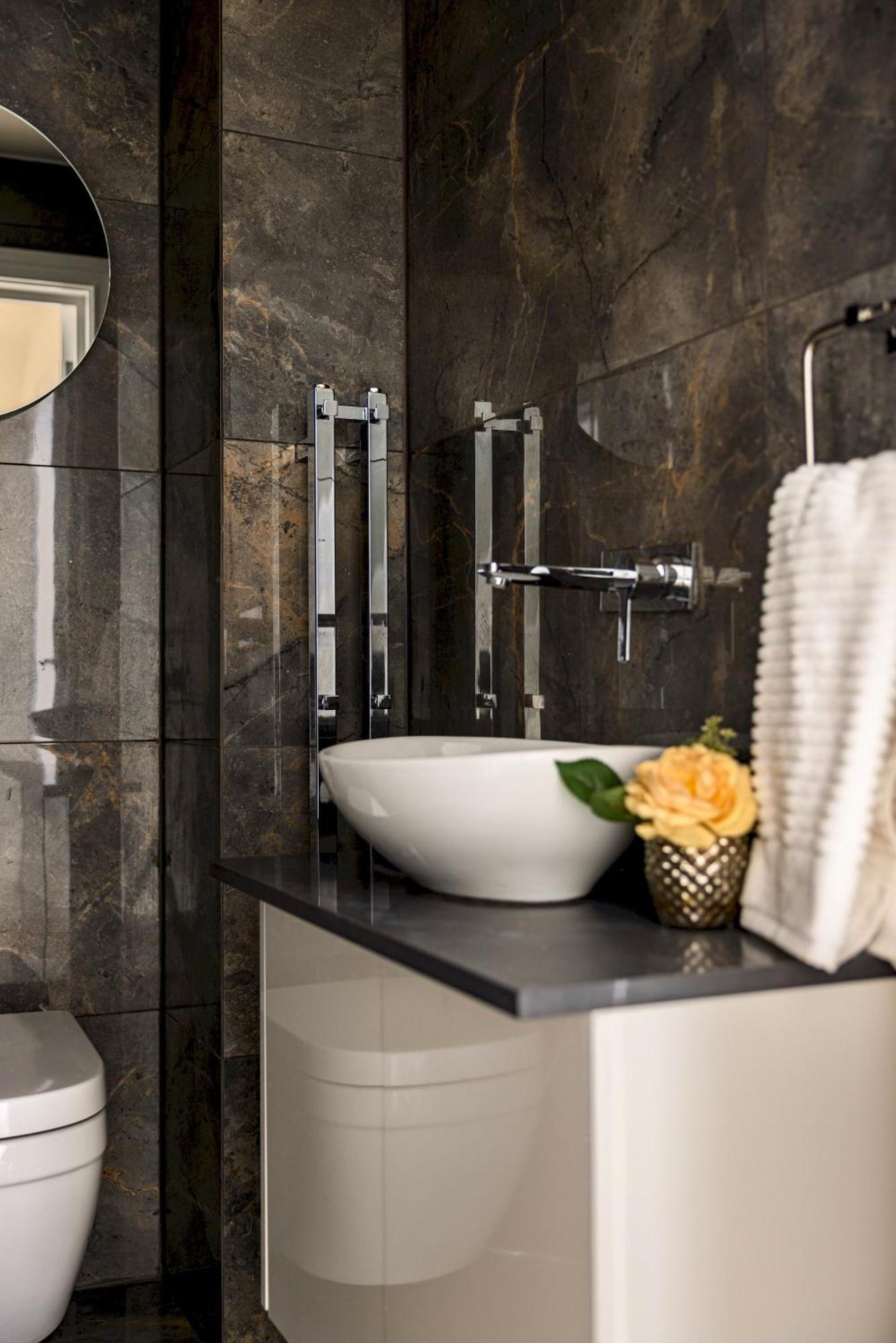 3-bdr Stunning Lux Parking Holiday home *