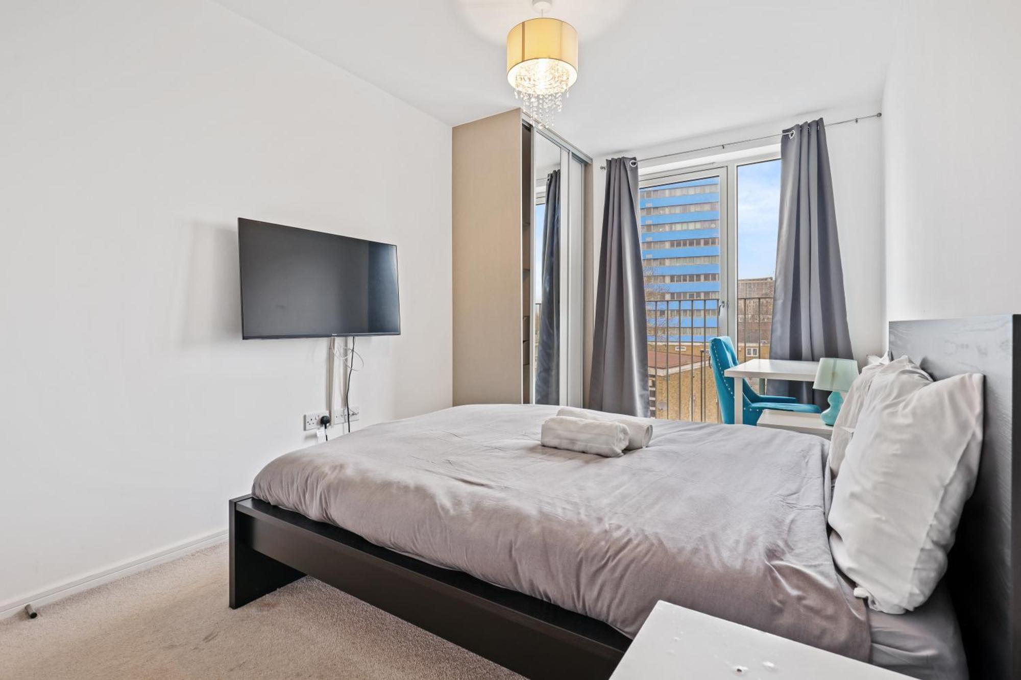 Apartment Canning Town London