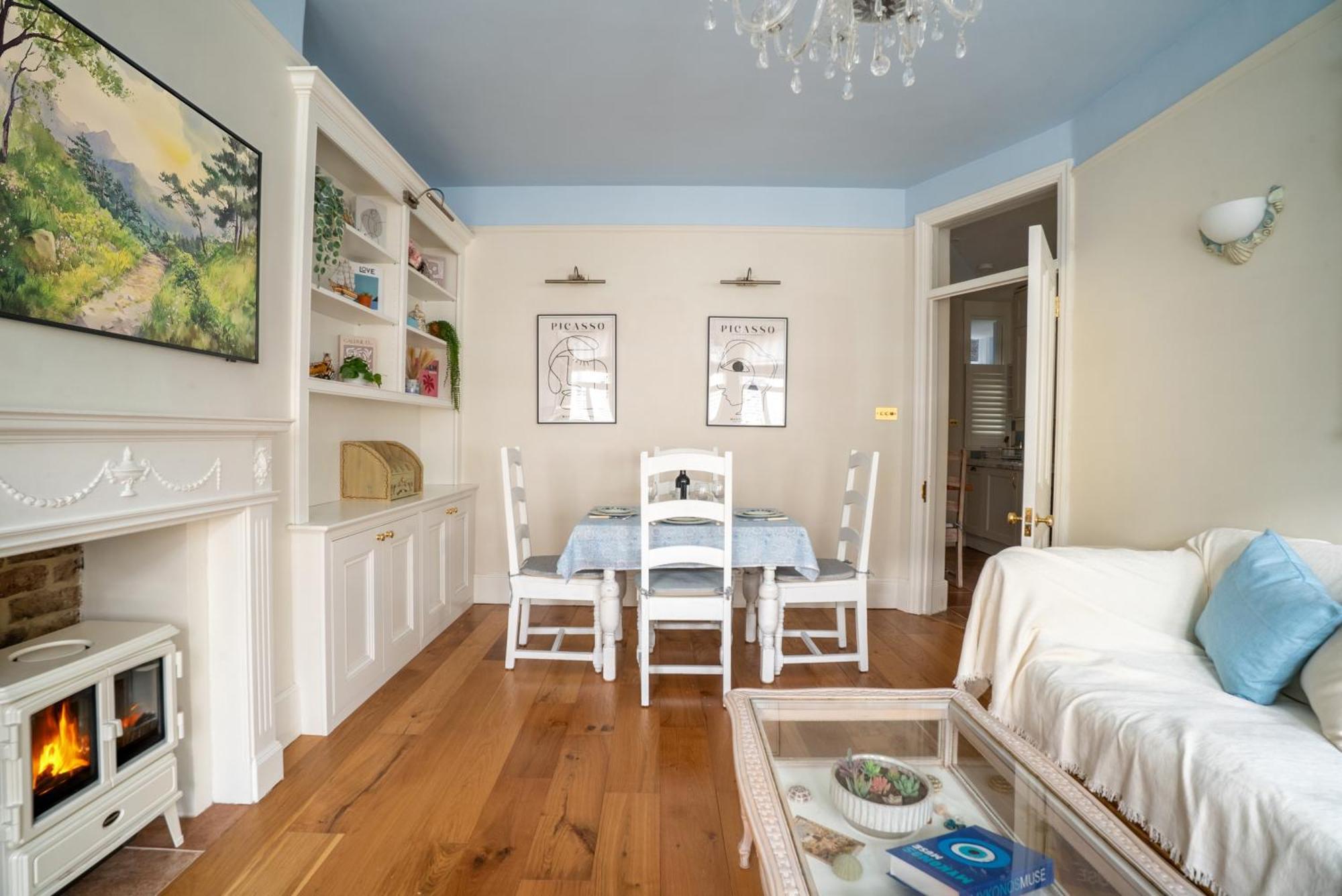 The Plush Putney Retreat Londen