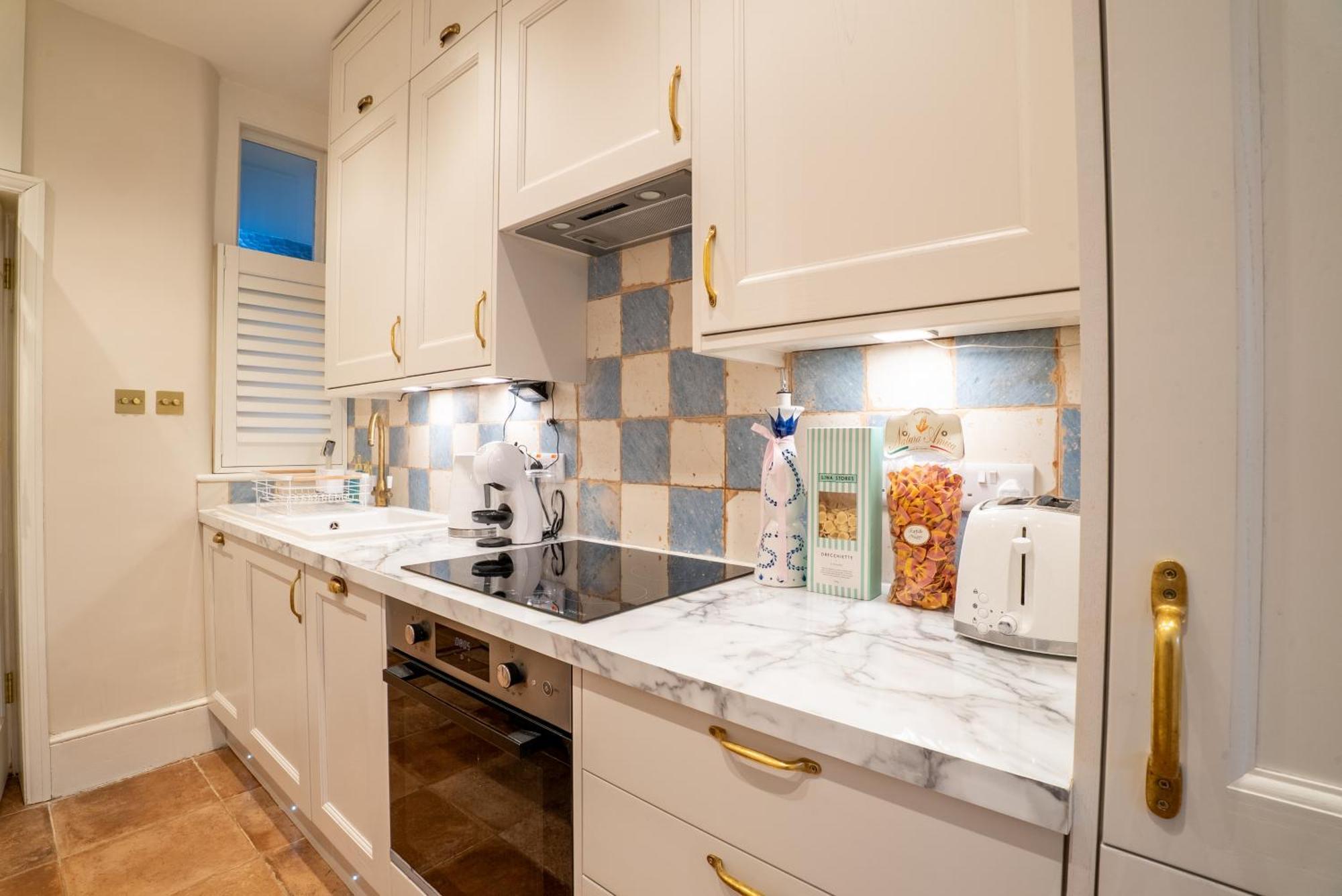 The Plush Putney Retreat Appartement