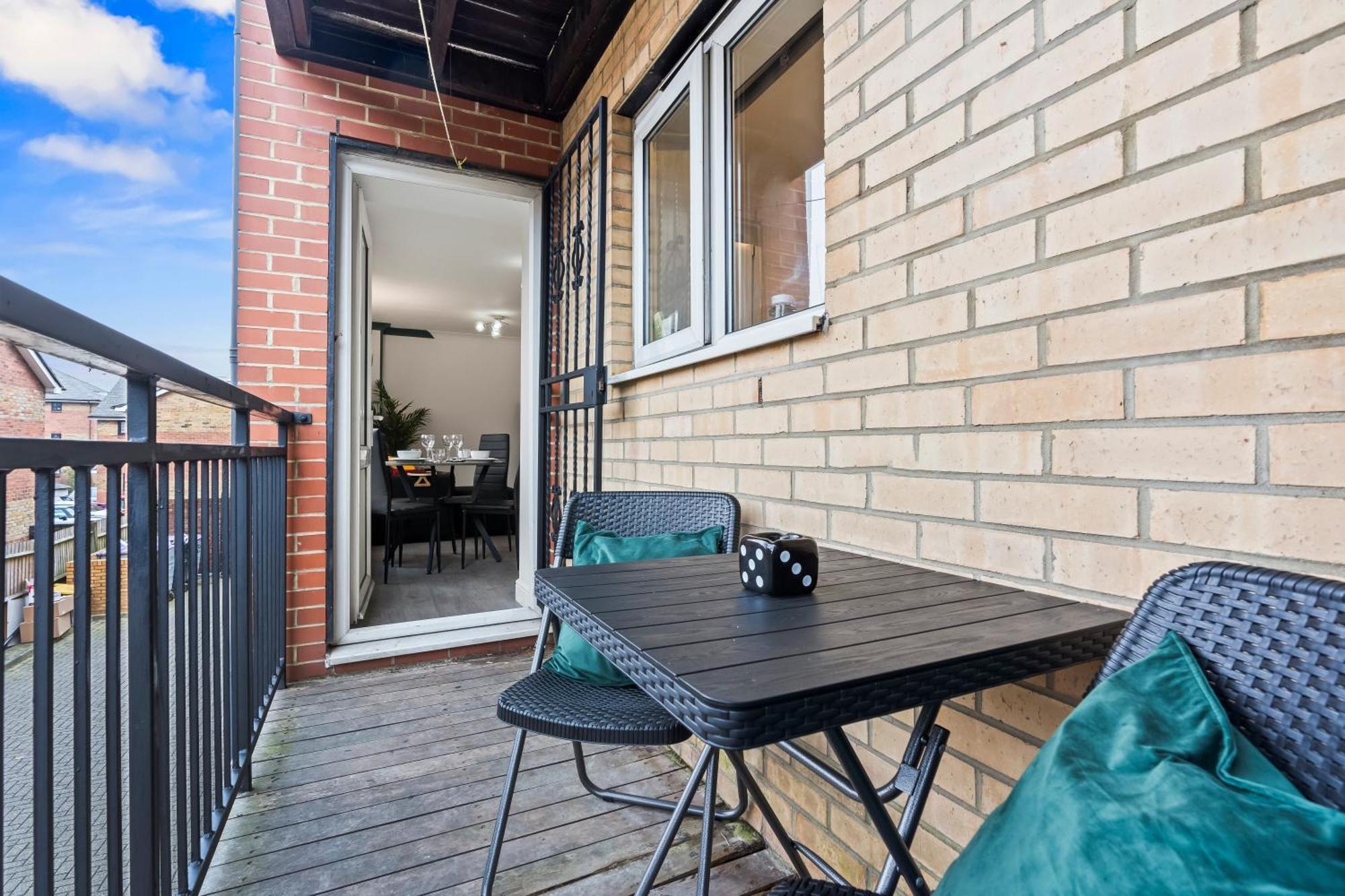 Ferienhaus Cosy 3bed- Sleeps 6 - 02 Arena Canary Wharf Station- Perfect For Contractors, Families And Groups London
