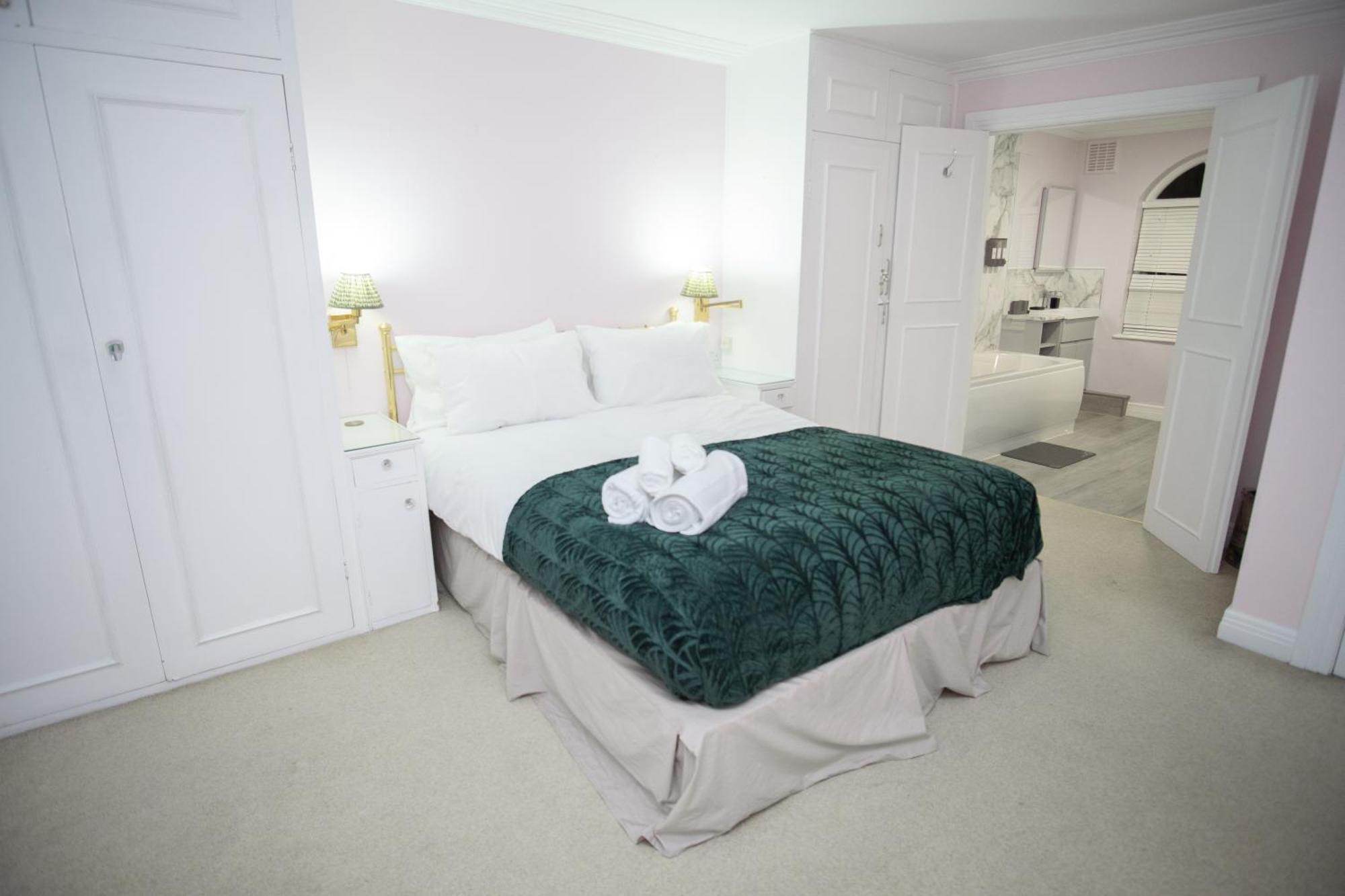 Buckingham Palace 4br 3ba House Holiday home *
