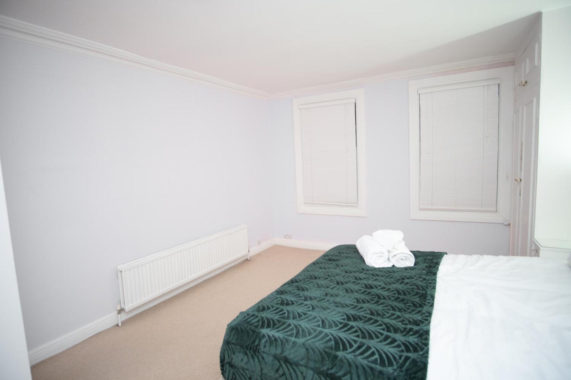 Buckingham Palace 4br 3ba House Holiday home London
