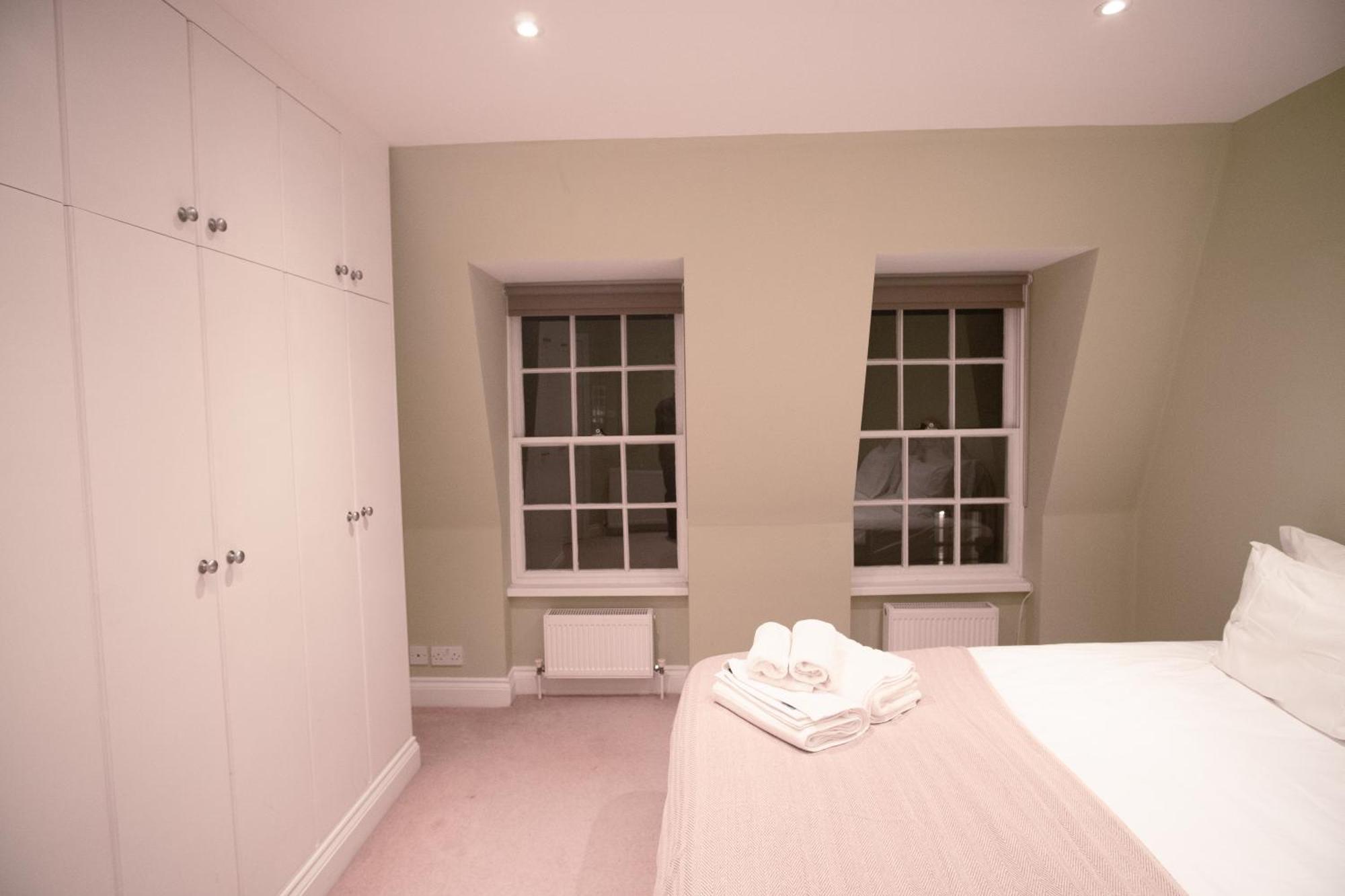 Buckingham Palace 4br 3ba House London