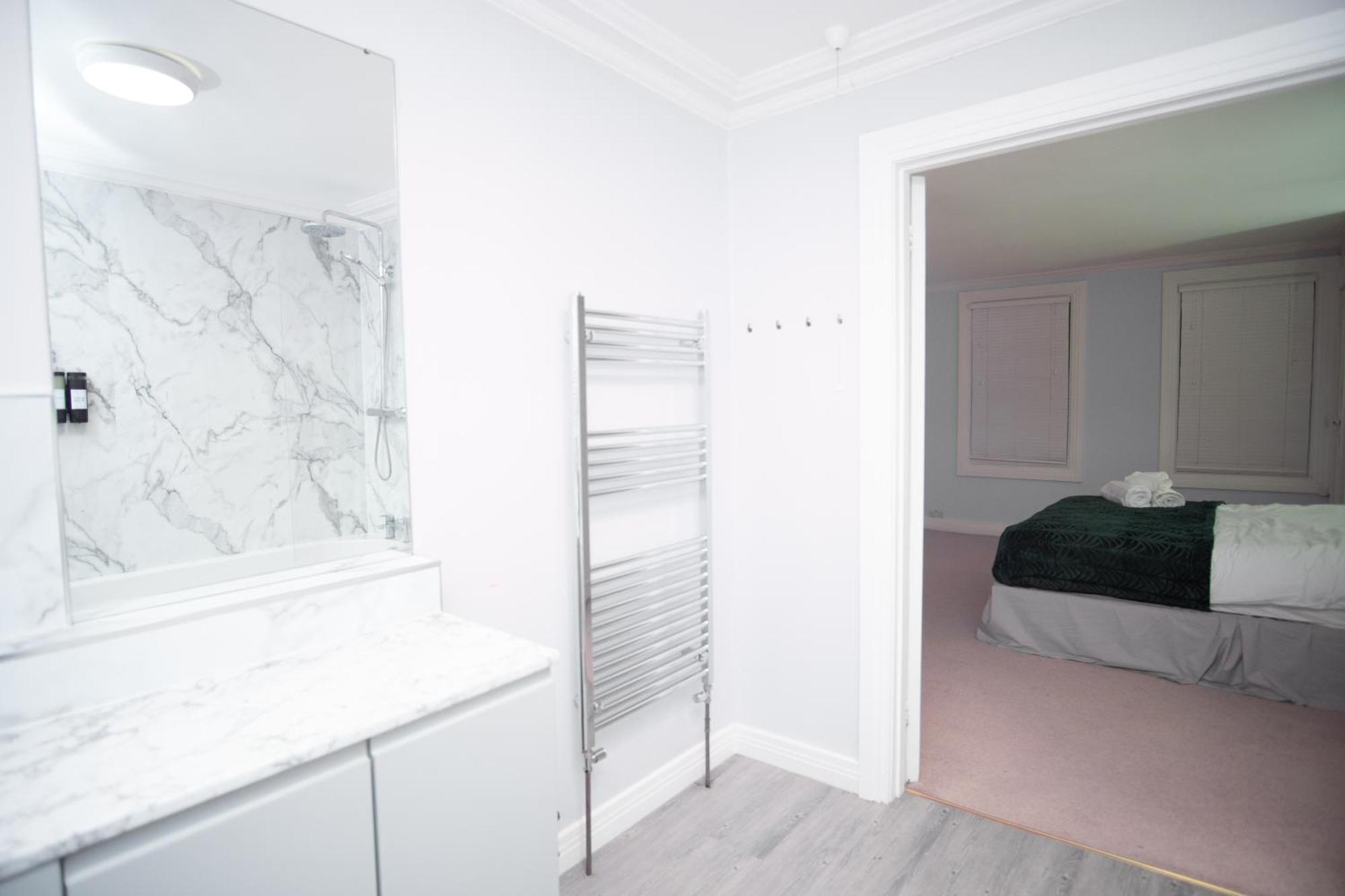 Buckingham Palace 4br 3ba House * London