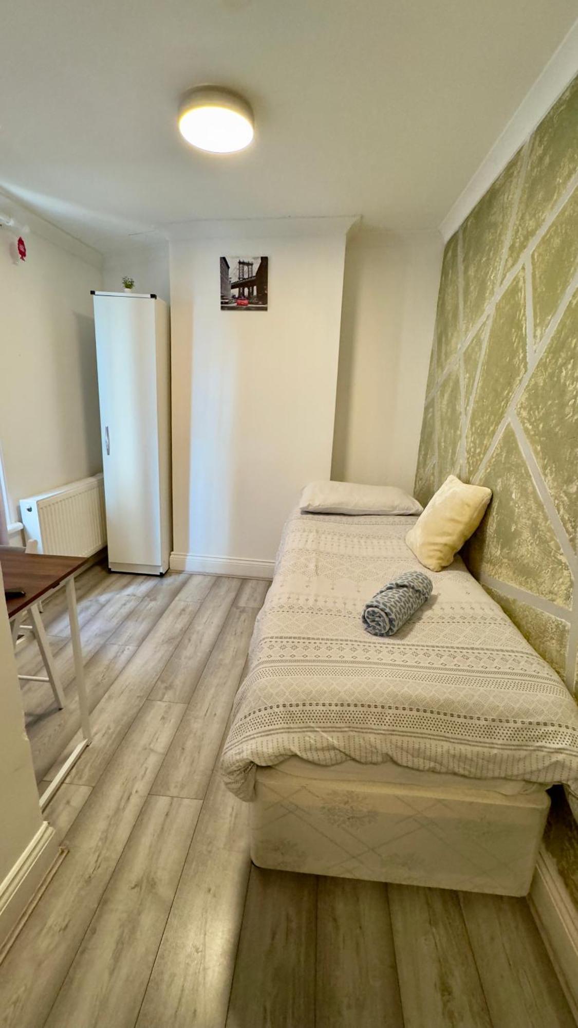 Apartment Acton *
