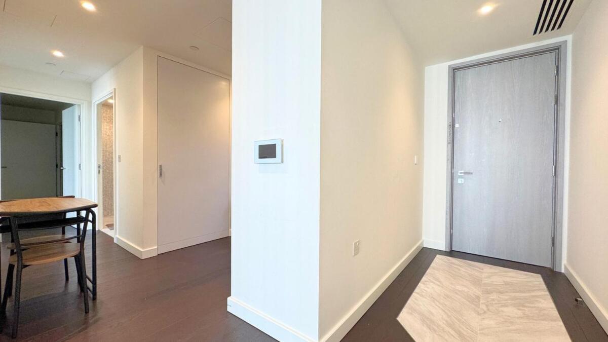 2 Bed Versace In Damac Tower Apartment *