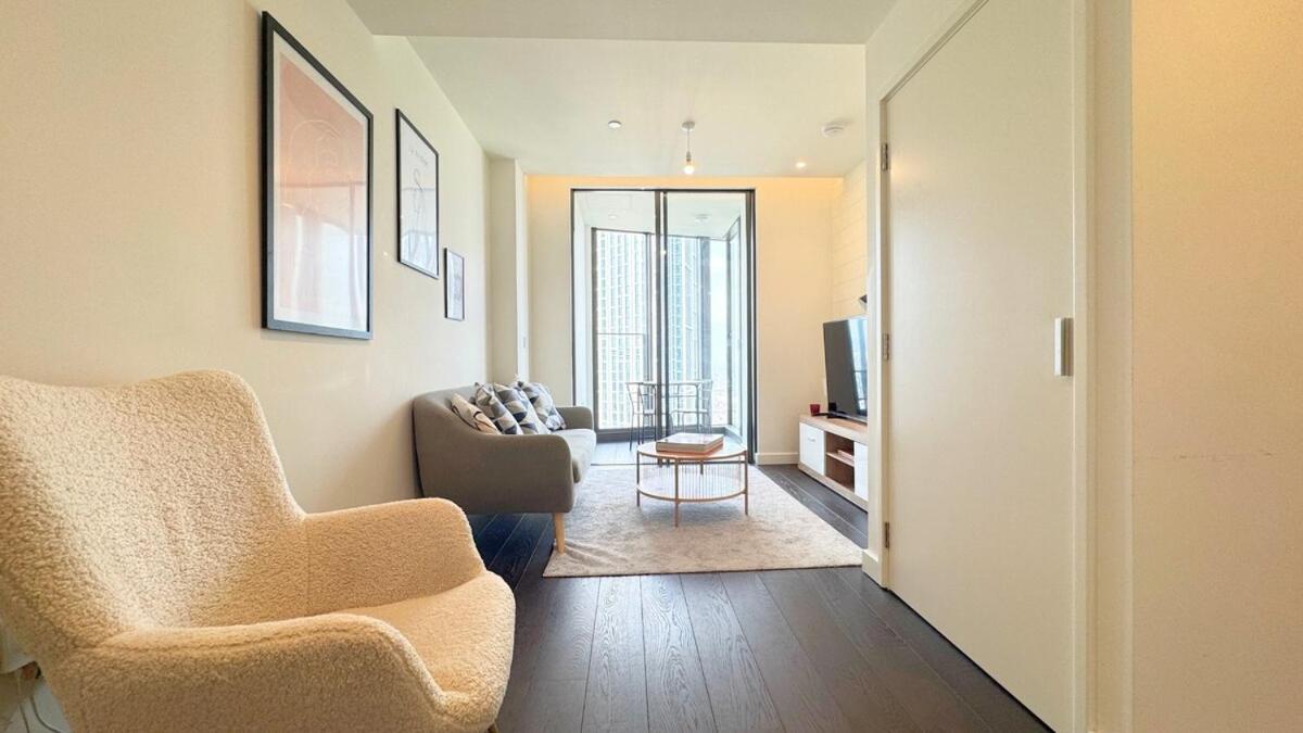 2 Bed Versace In Damac Tower Apartment *