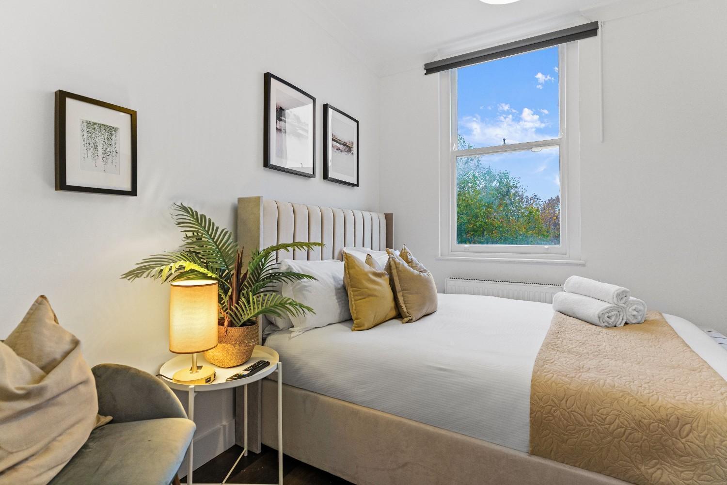 Affordable Studio, 1, 2 And 3 Bed In E14
