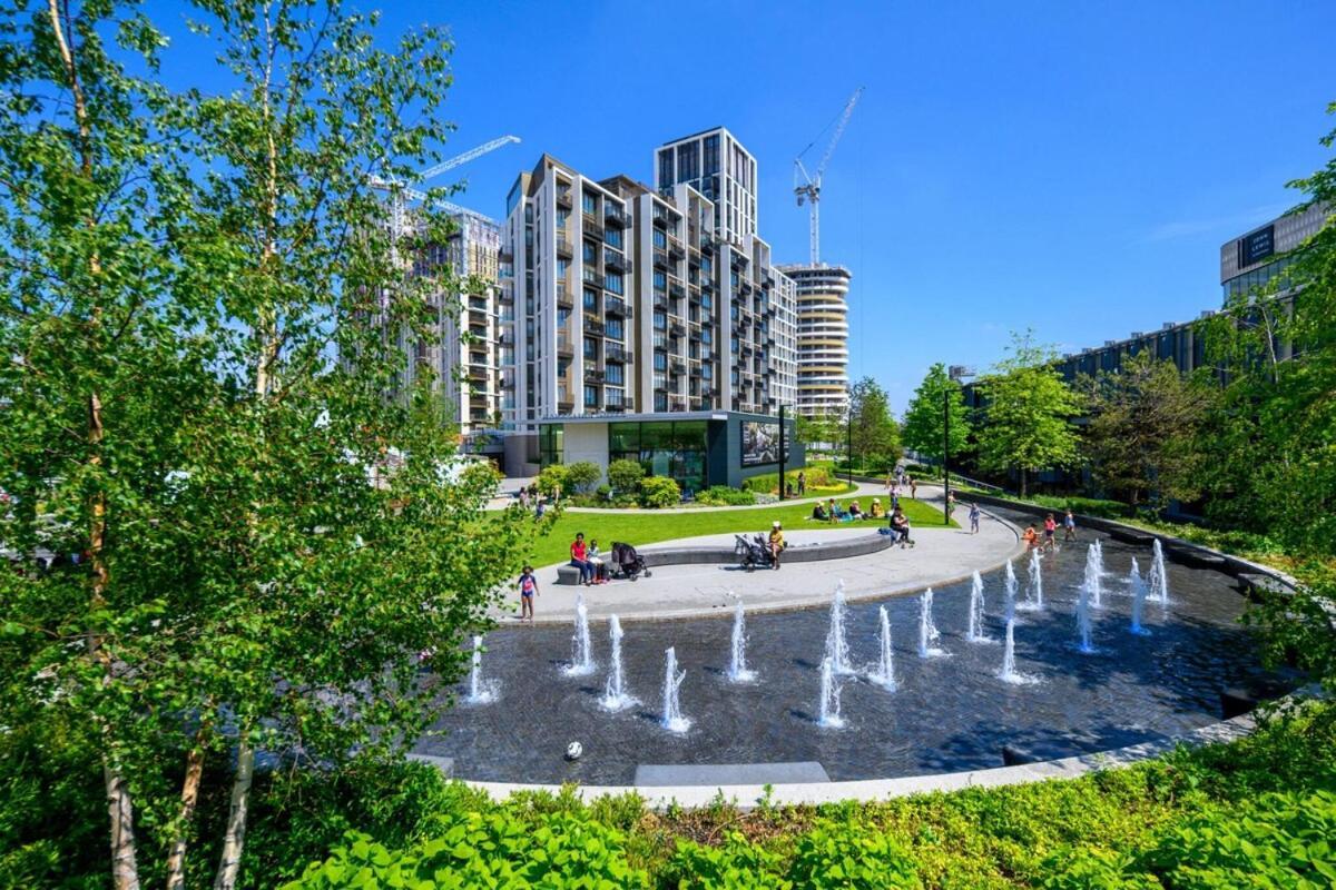 Apartment Luxury Apt In White City Living - Ideal For Family & Business Stay