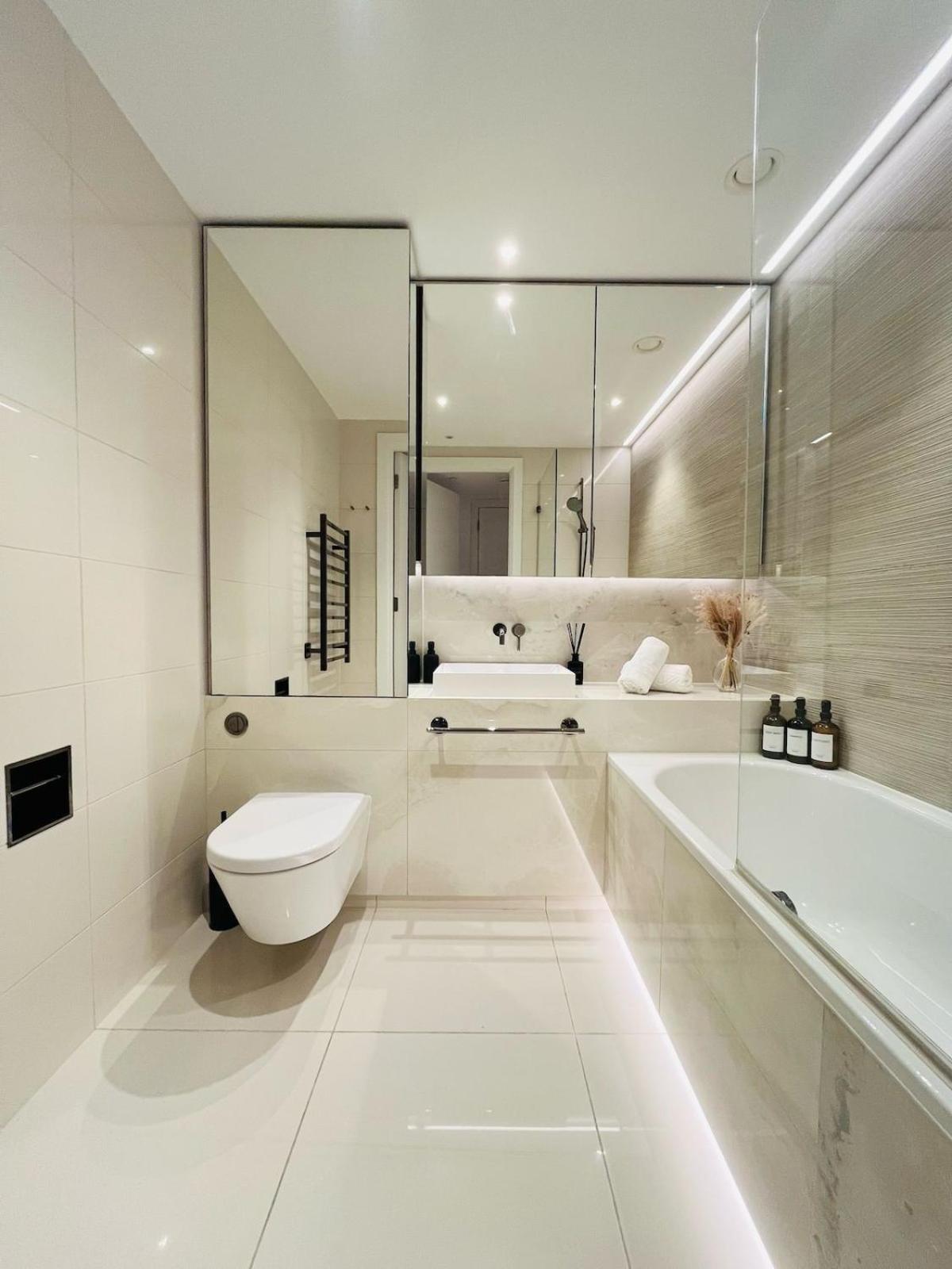 Luxury Apt In White City Living - Ideal For Family & Business Stay Apartment *
