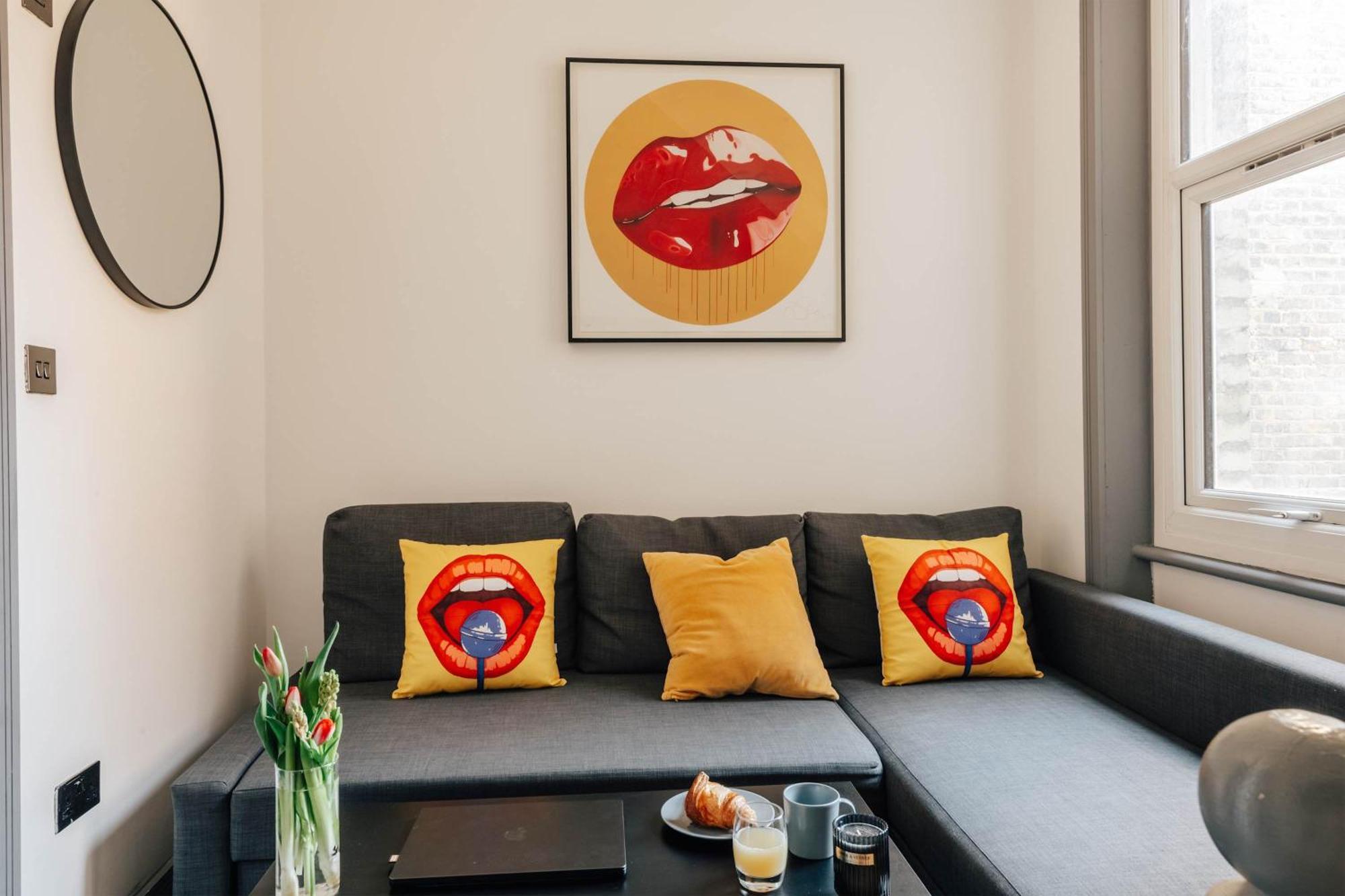 Cosy And Modern Duplex In The Heart Of Earls Court London