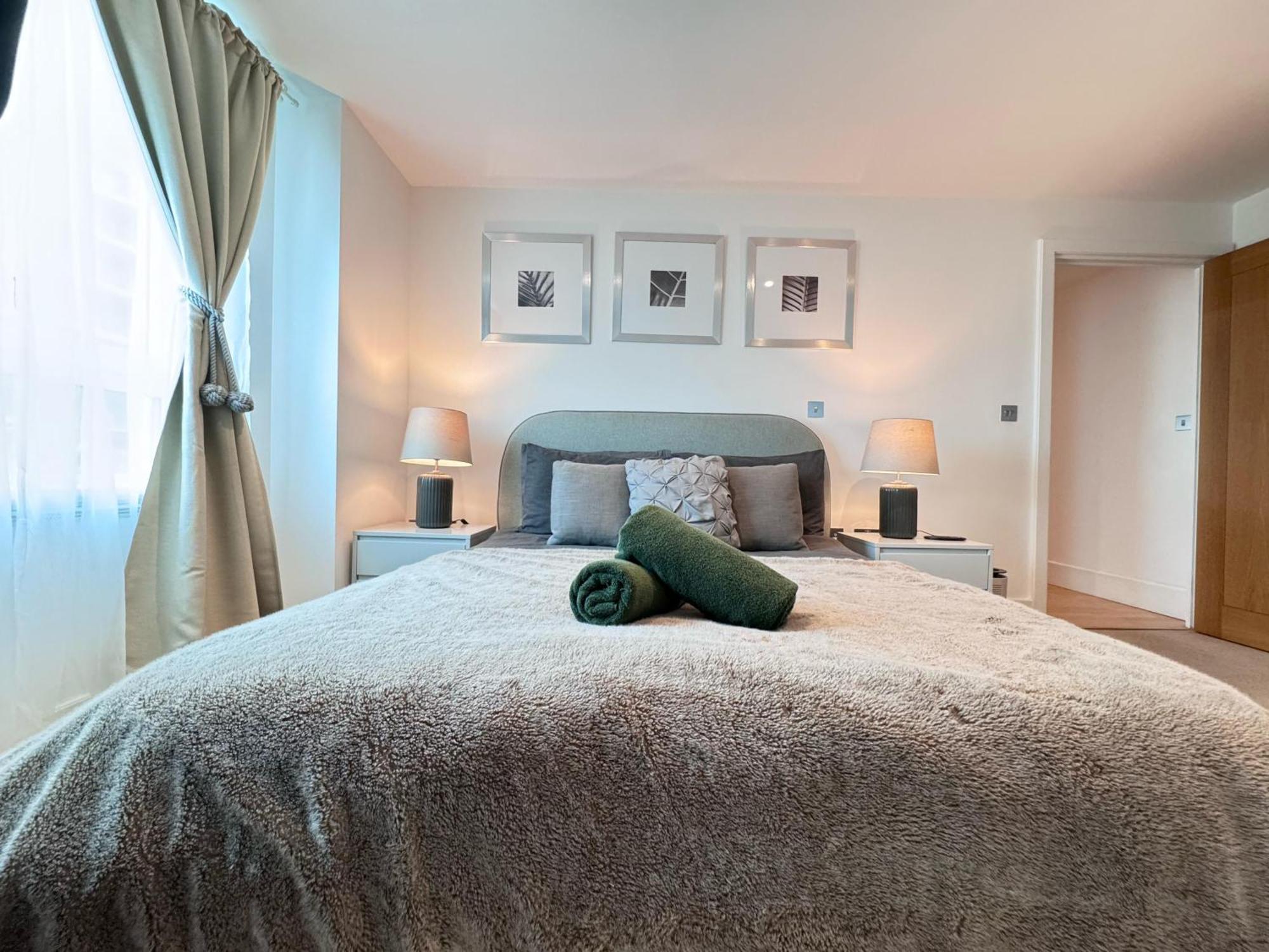 River View Eye Vauxhall 2 Bedroom London
