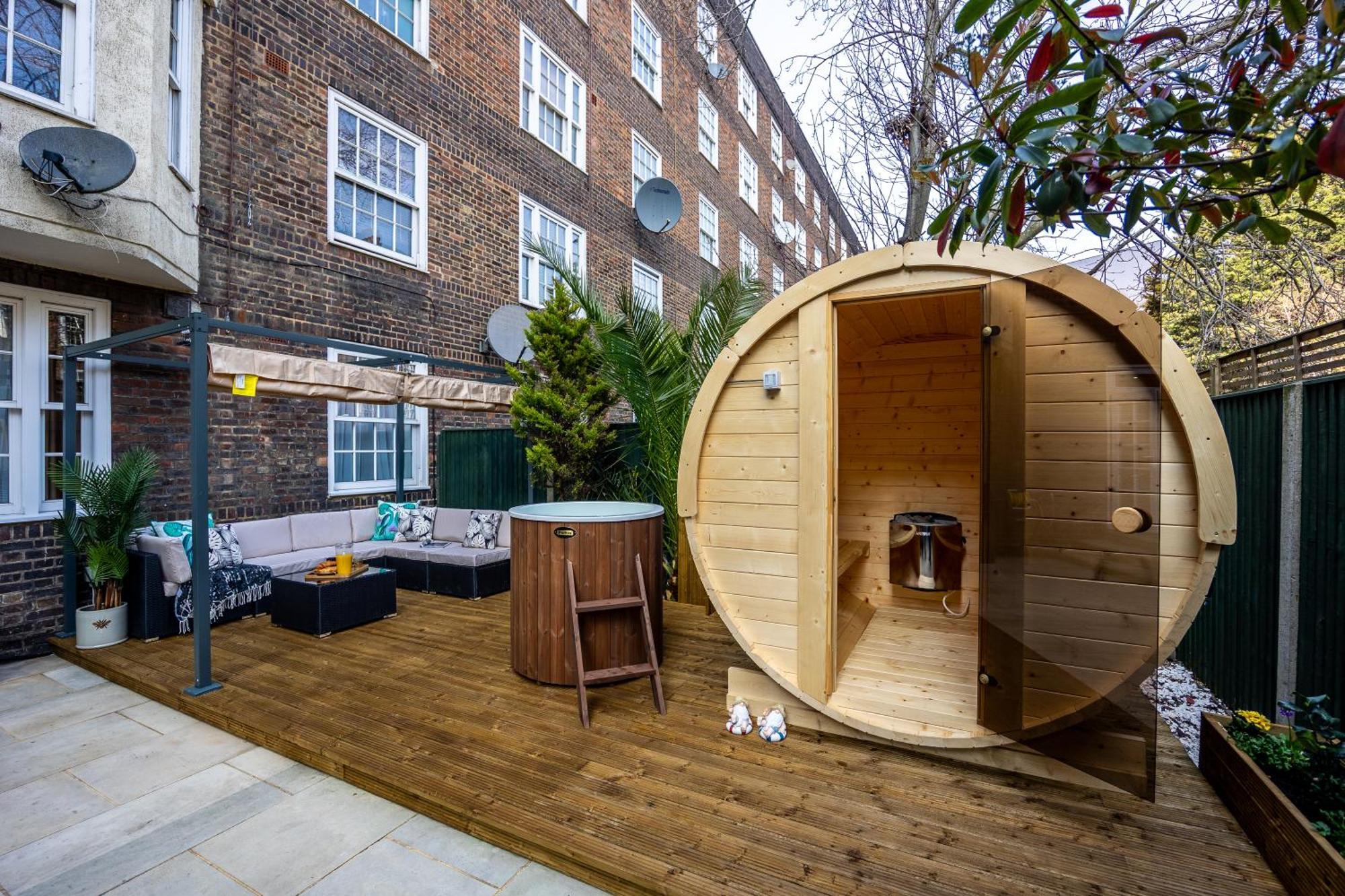 Modern 4 Bed Flat Prime Location London