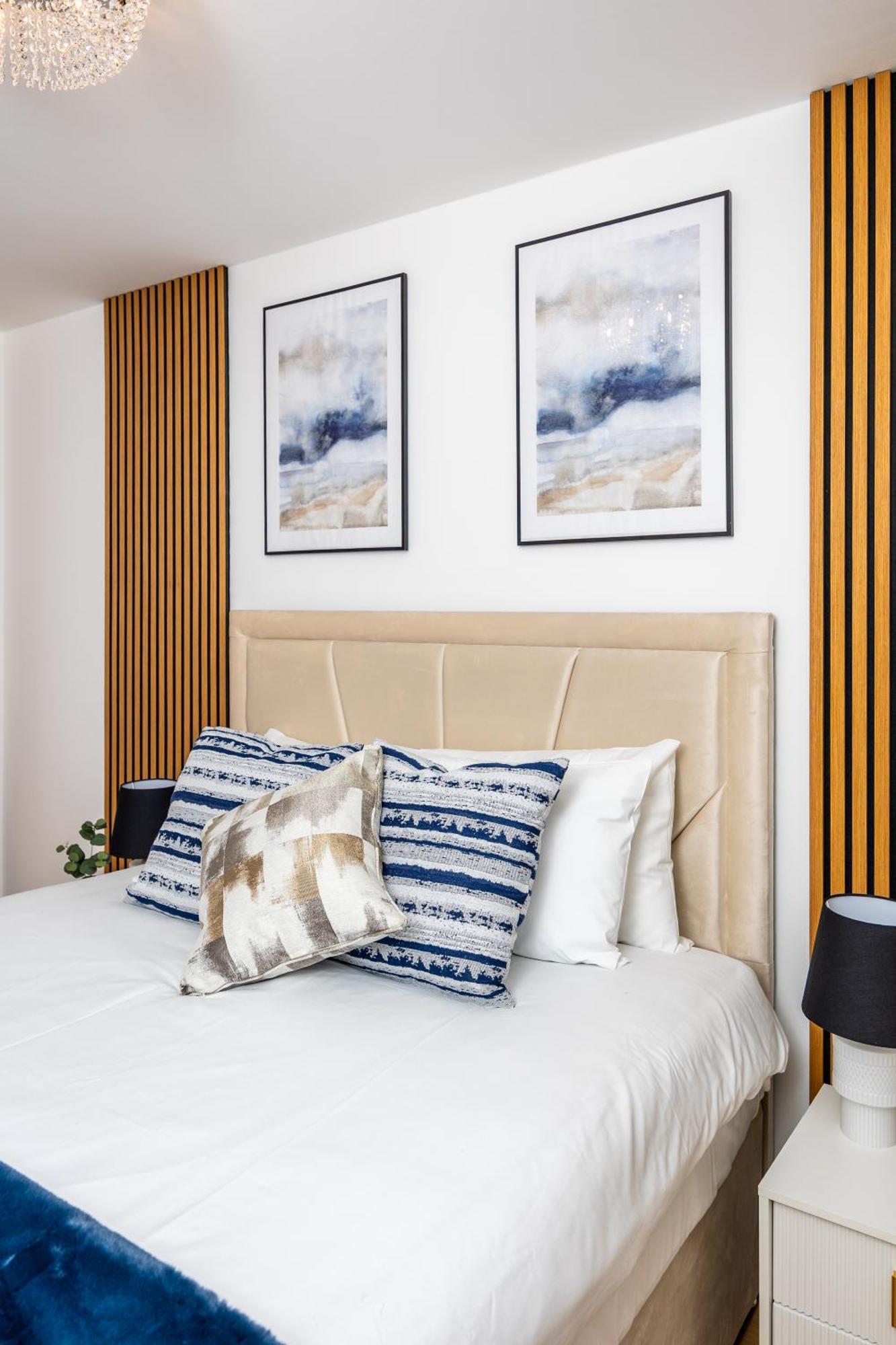 Modern 4 Bed Flat Prime Location Apartment London