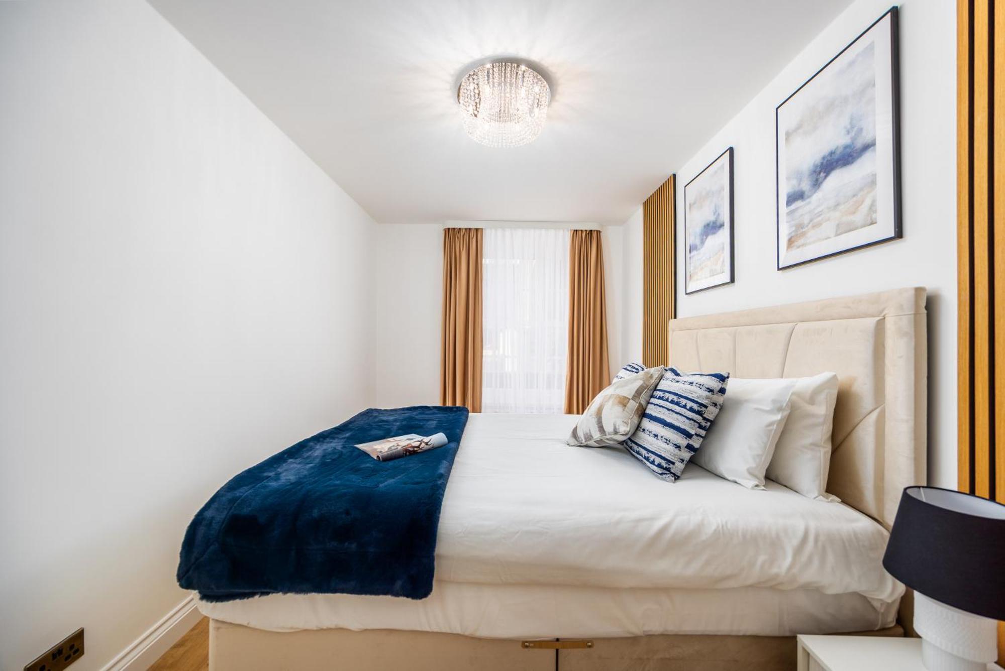 Modern 4 Bed Flat Prime Location Apartment London