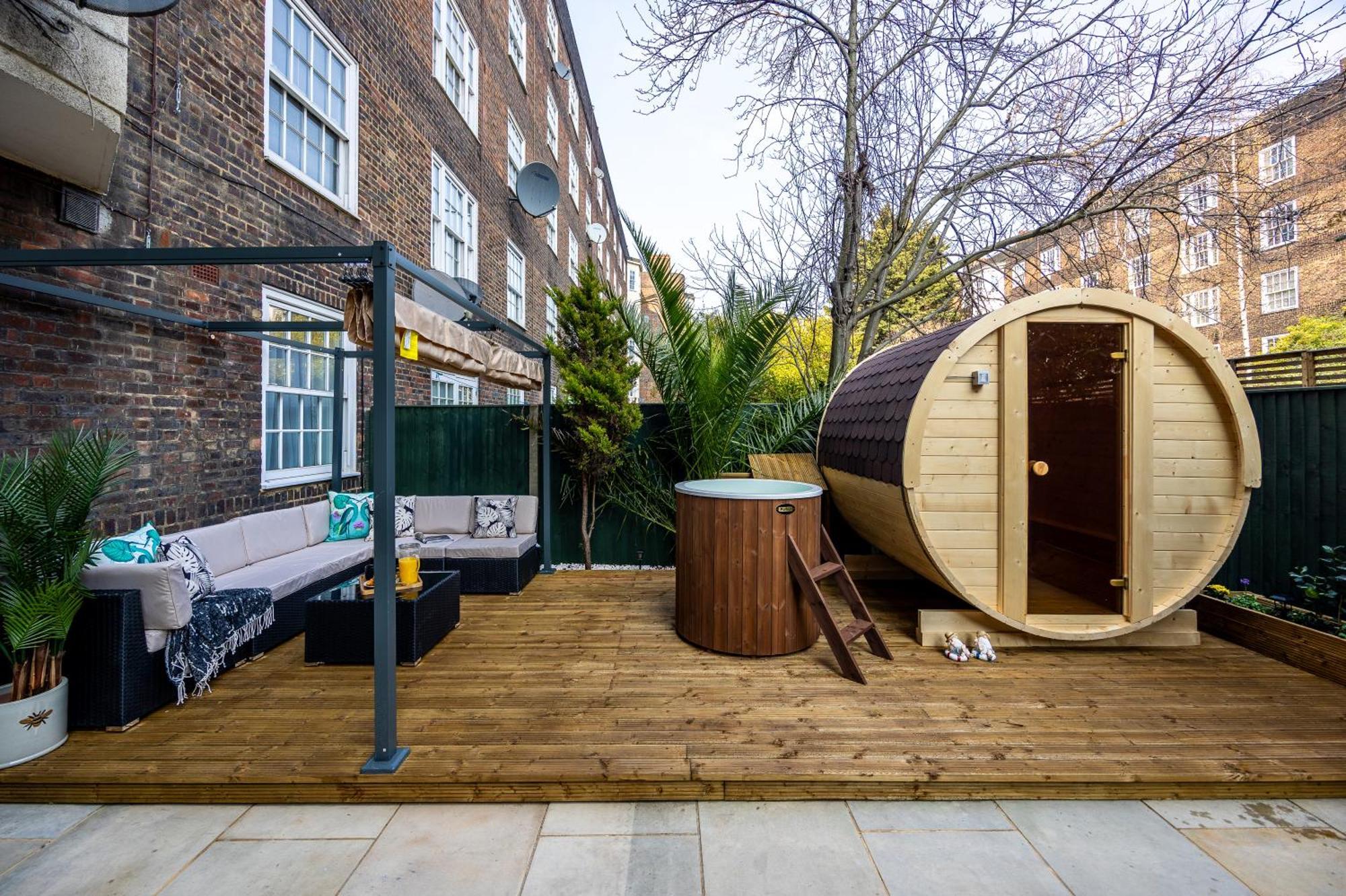 Modern 4 Bed Flat Prime Location London