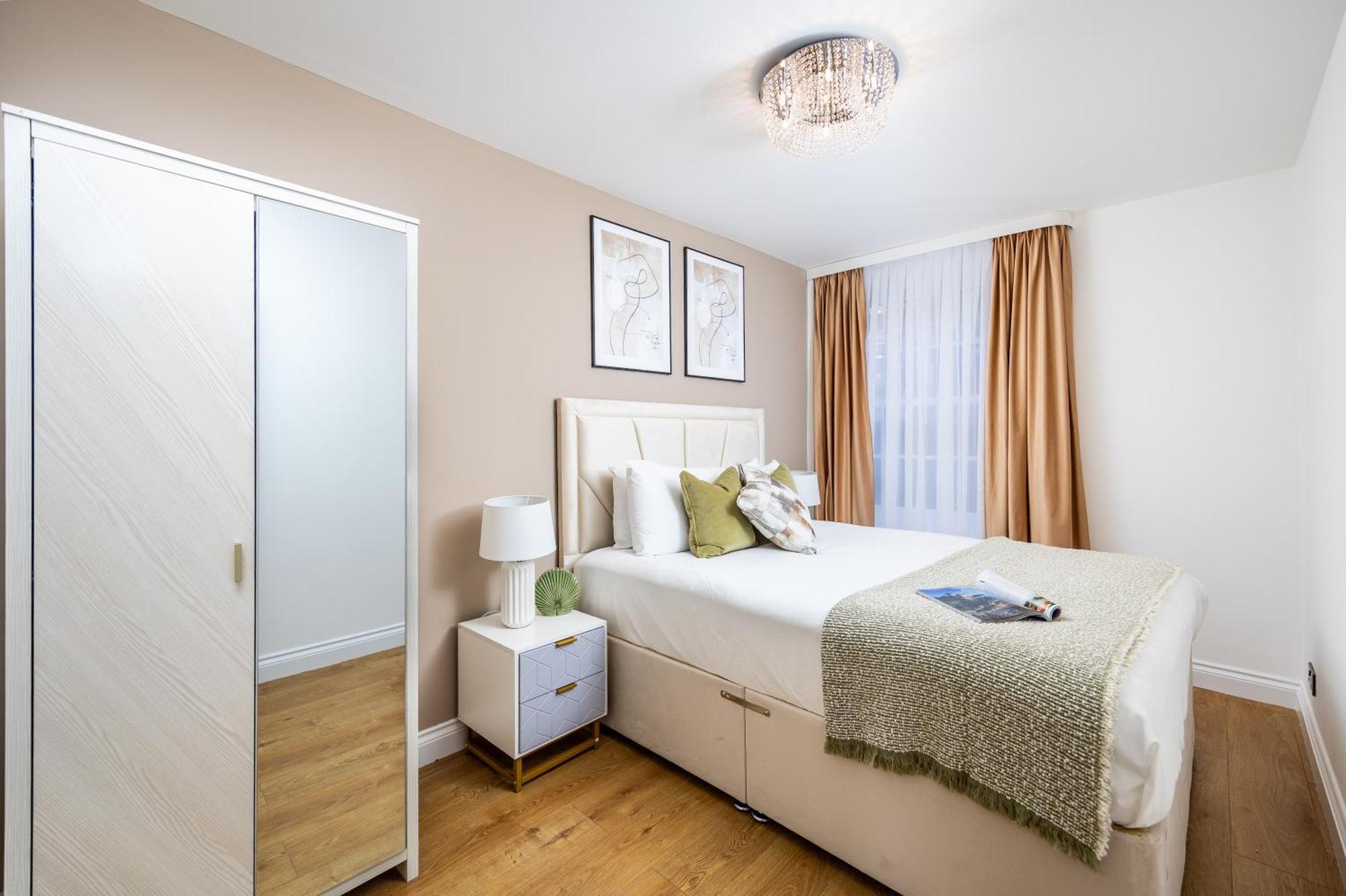 Modern 4 Bed Flat Prime Location * London