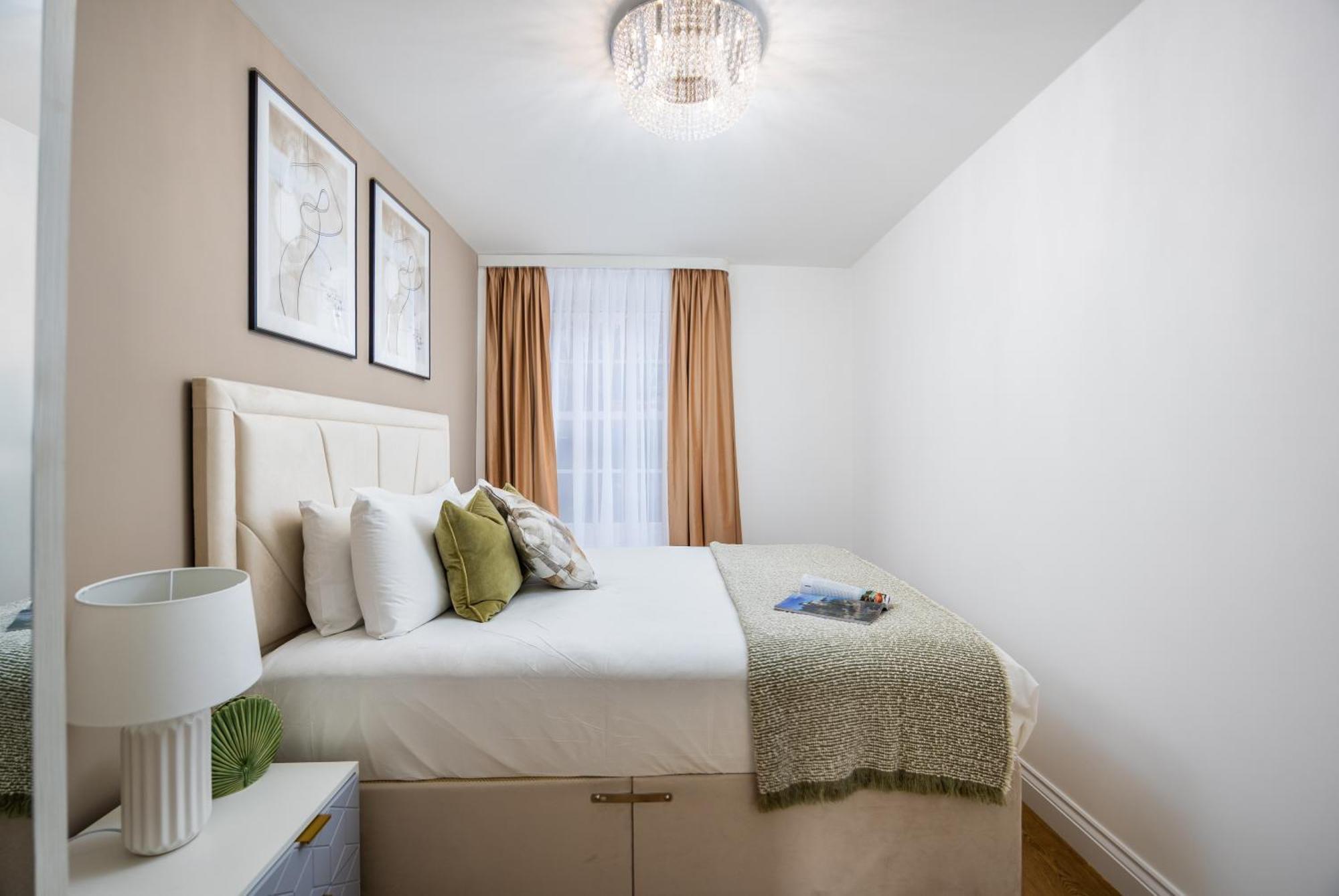 Modern 4 Bed Flat Prime Location London