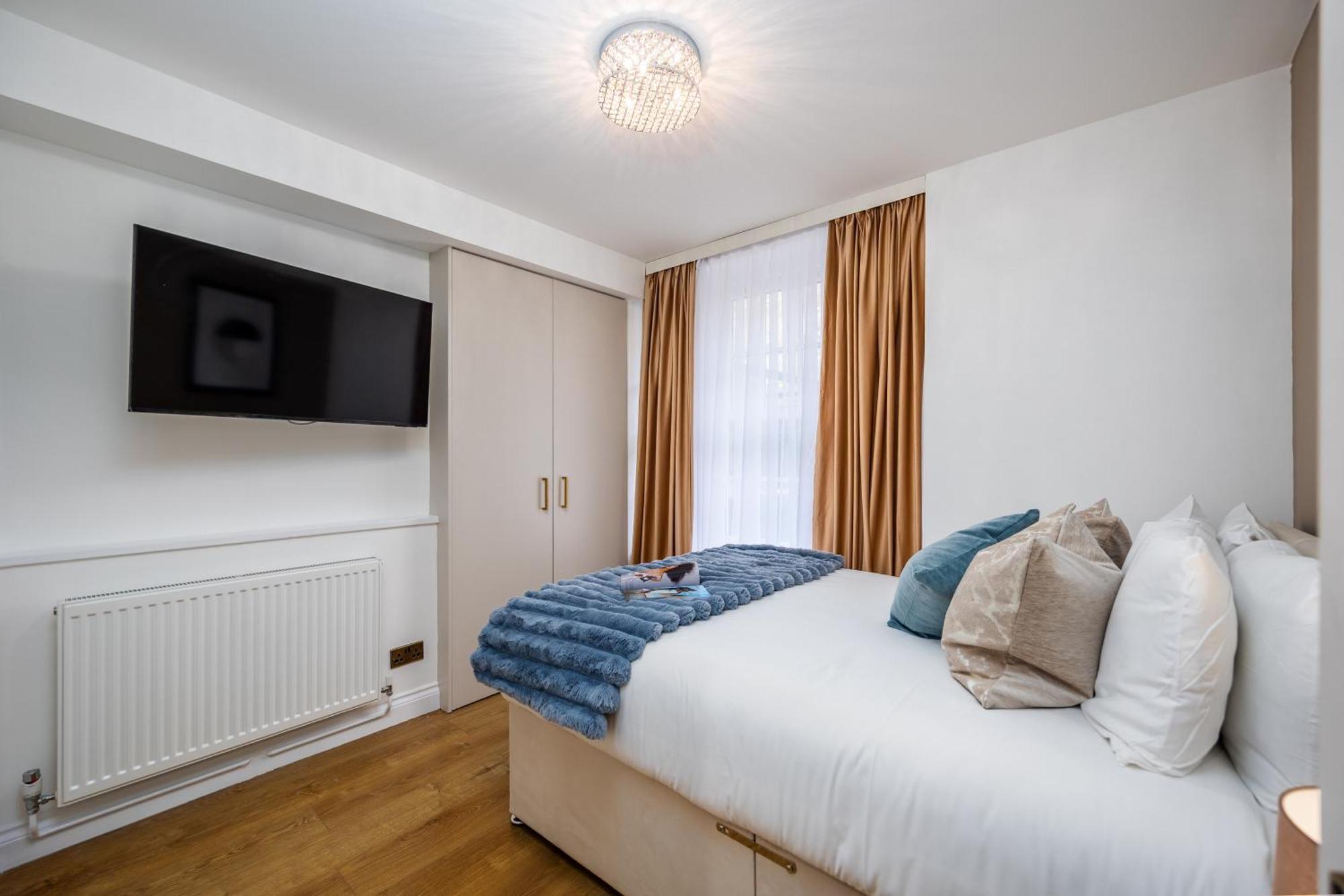 Apartment Modern 4 Bed Flat Prime Location