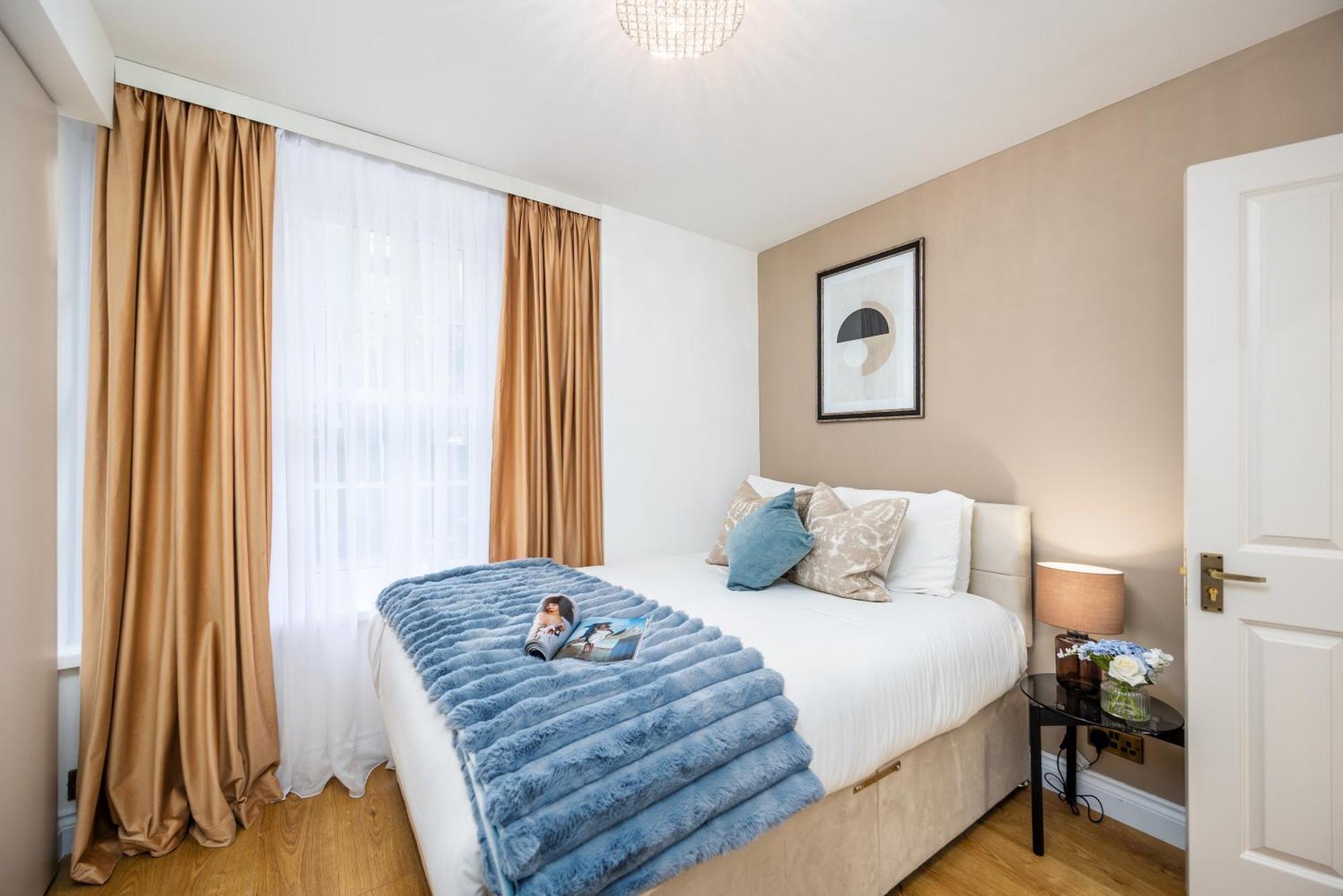 Modern 4 Bed Flat Prime Location Apartment London