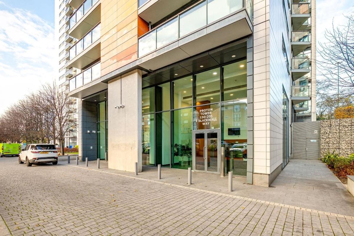 1br Riverside Stunning Thames View Near O2 Apartment