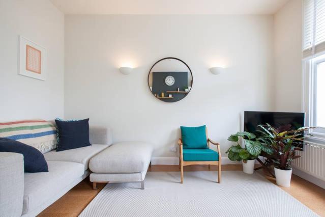 Apartamento Cosy 1 Bed Apartment, De Beauvoir, N1