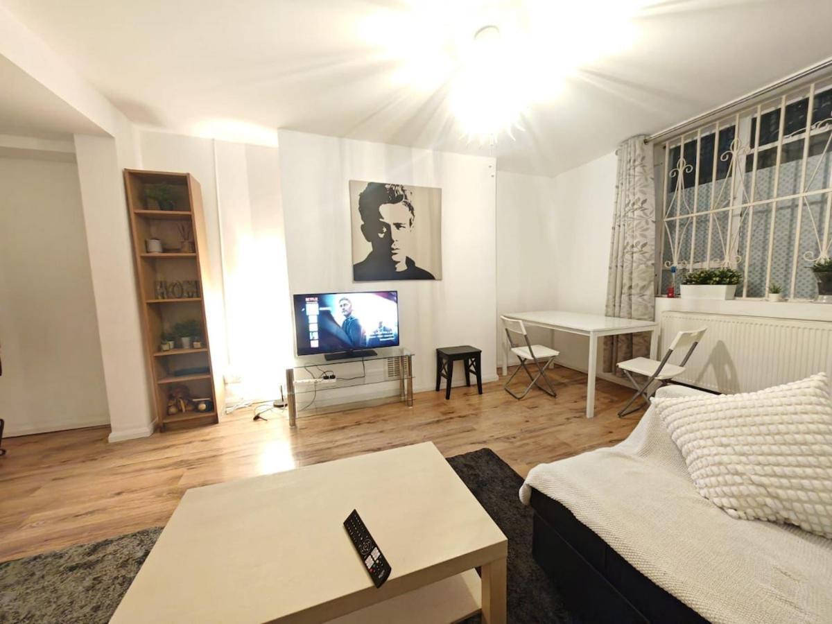 Cozy Flat Near Hyde Park London