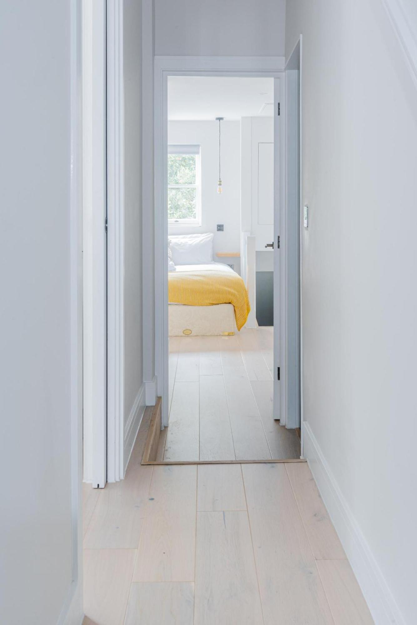 Fulham Light - 2 Bedroom